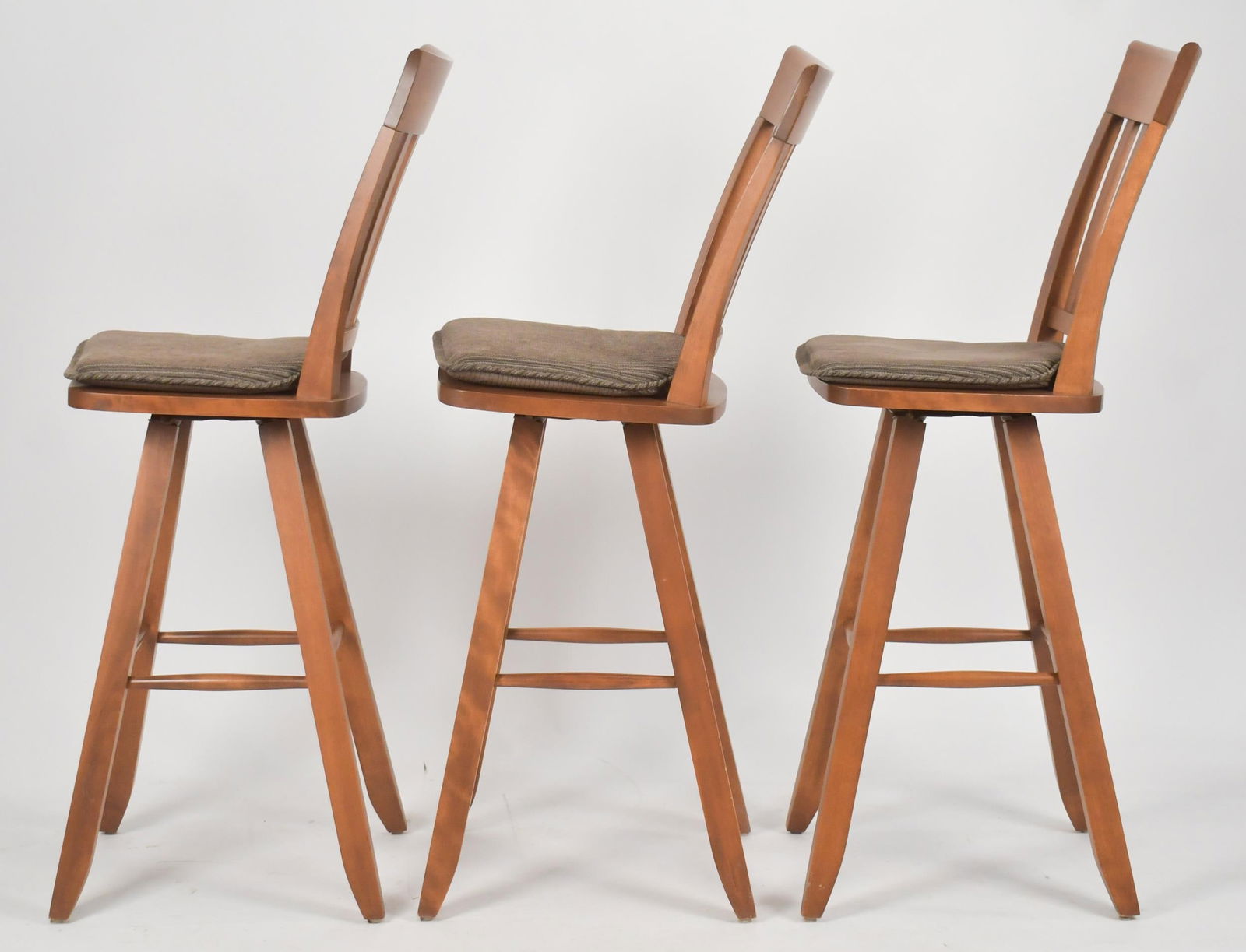 THREE 20TH C. CHERRY BAR STOOLS. - 6