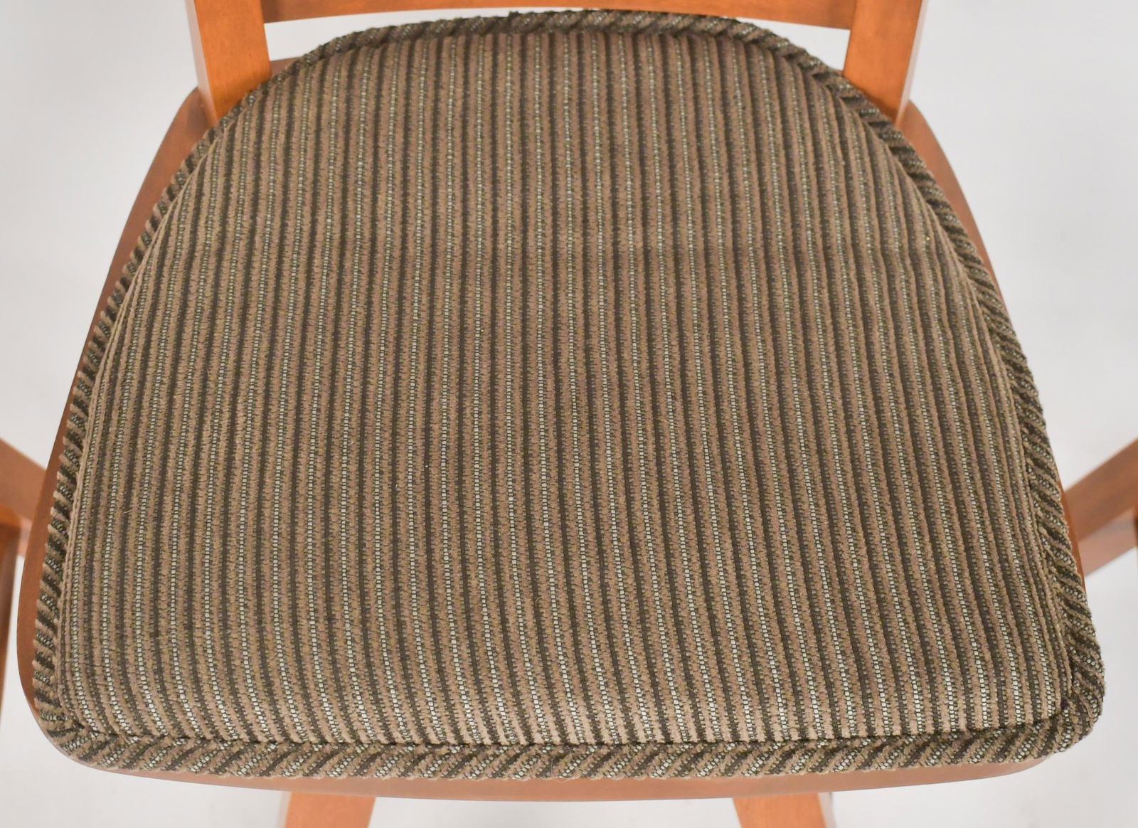 THREE 20TH C. CHERRY BAR STOOLS. - 7