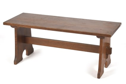 20TH C. STICKLEY OAK ARTS & CRAFTS COFFEE TABLE.