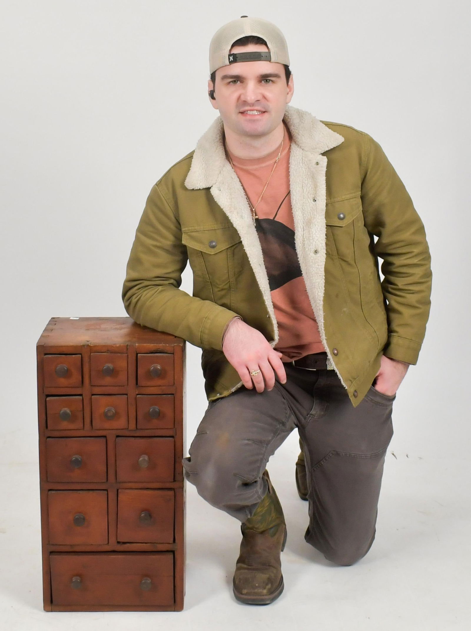 19TH C. RED STAINED PINE SPICE CABINET. - 4