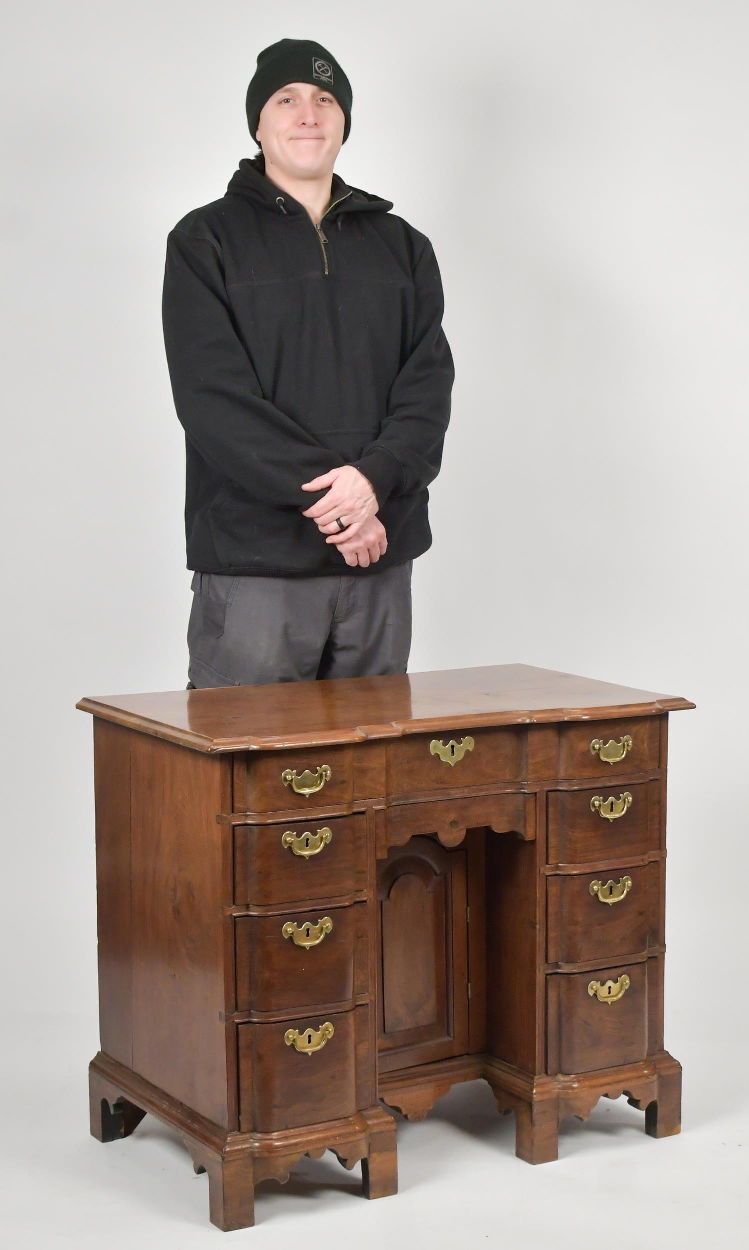 18TH C. MA CHIPPENDALE BLOCK FRONT DRESSING TABLE. - 12