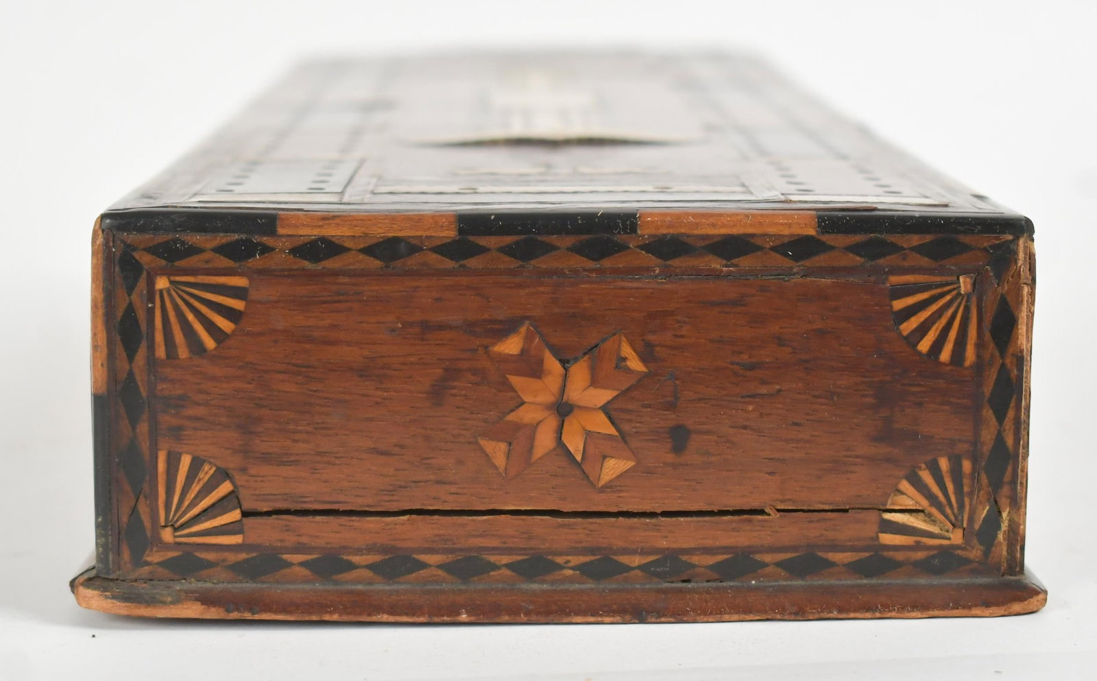 19TH C. SAILOR MADE CRIBBAGE BOARD. - 14