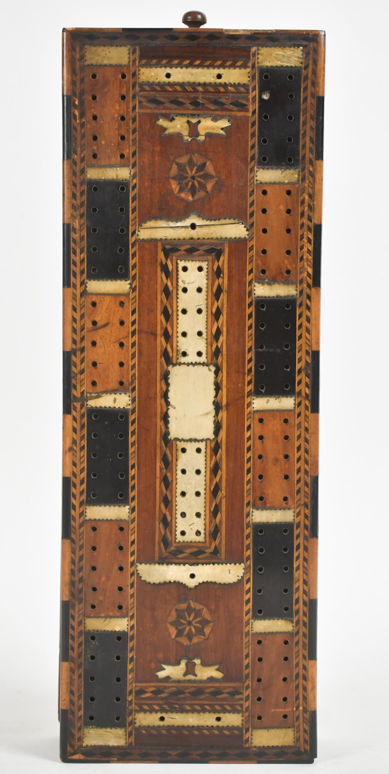 19TH C. SAILOR MADE CRIBBAGE BOARD. - 2