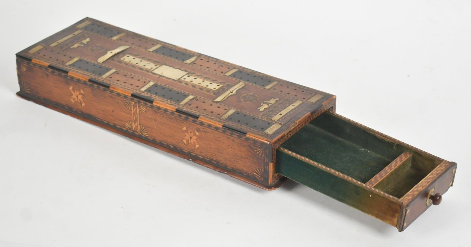 19TH C. SAILOR MADE CRIBBAGE BOARD. - 4