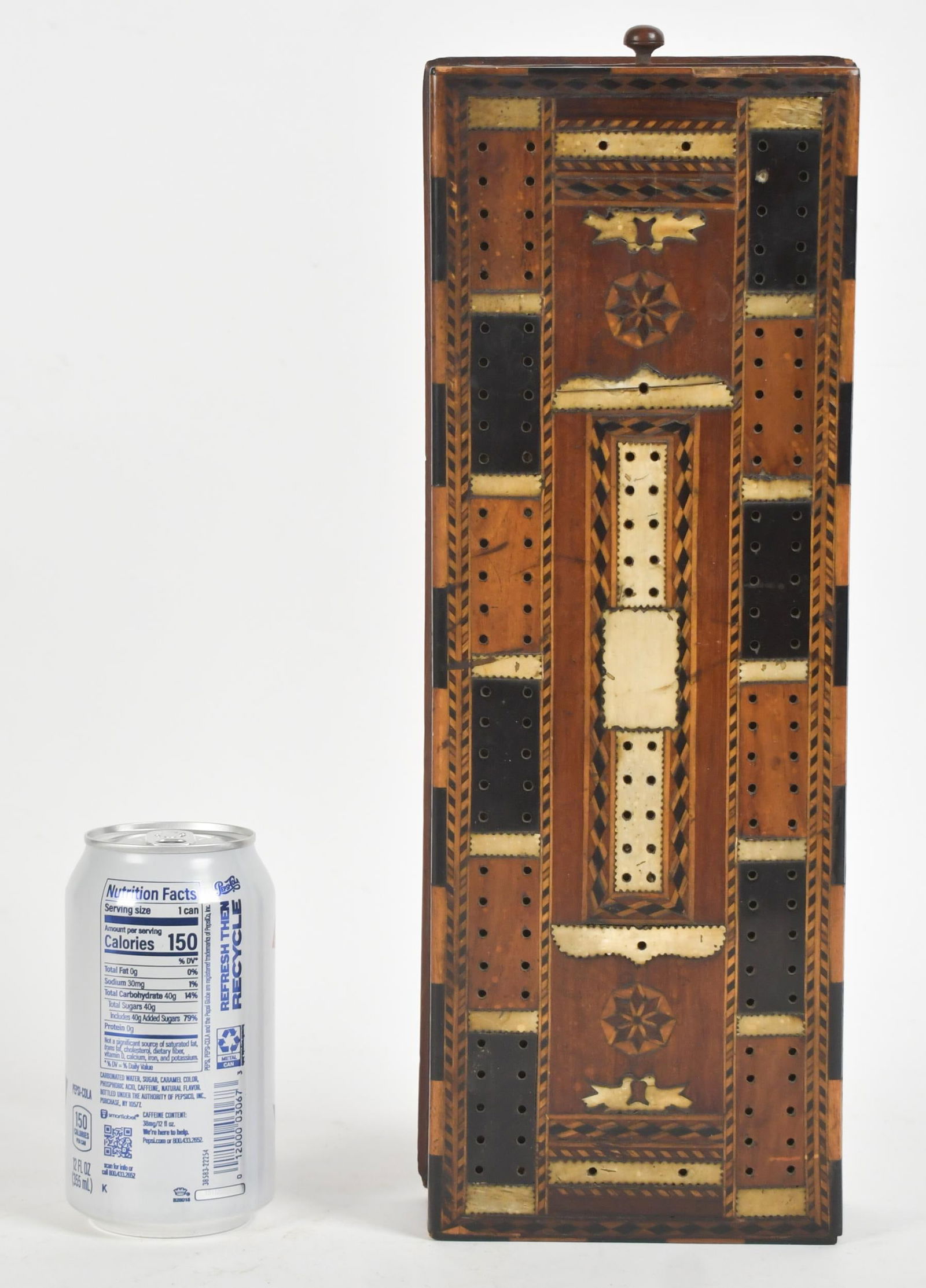 19TH C. SAILOR MADE CRIBBAGE BOARD. - 8