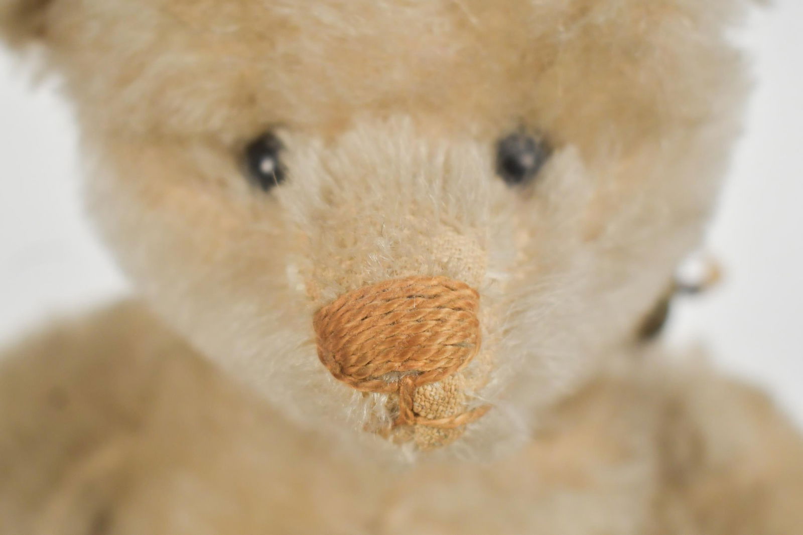 ANTIQUE GERMAN STEIFF TEDDY BEAR. - 6