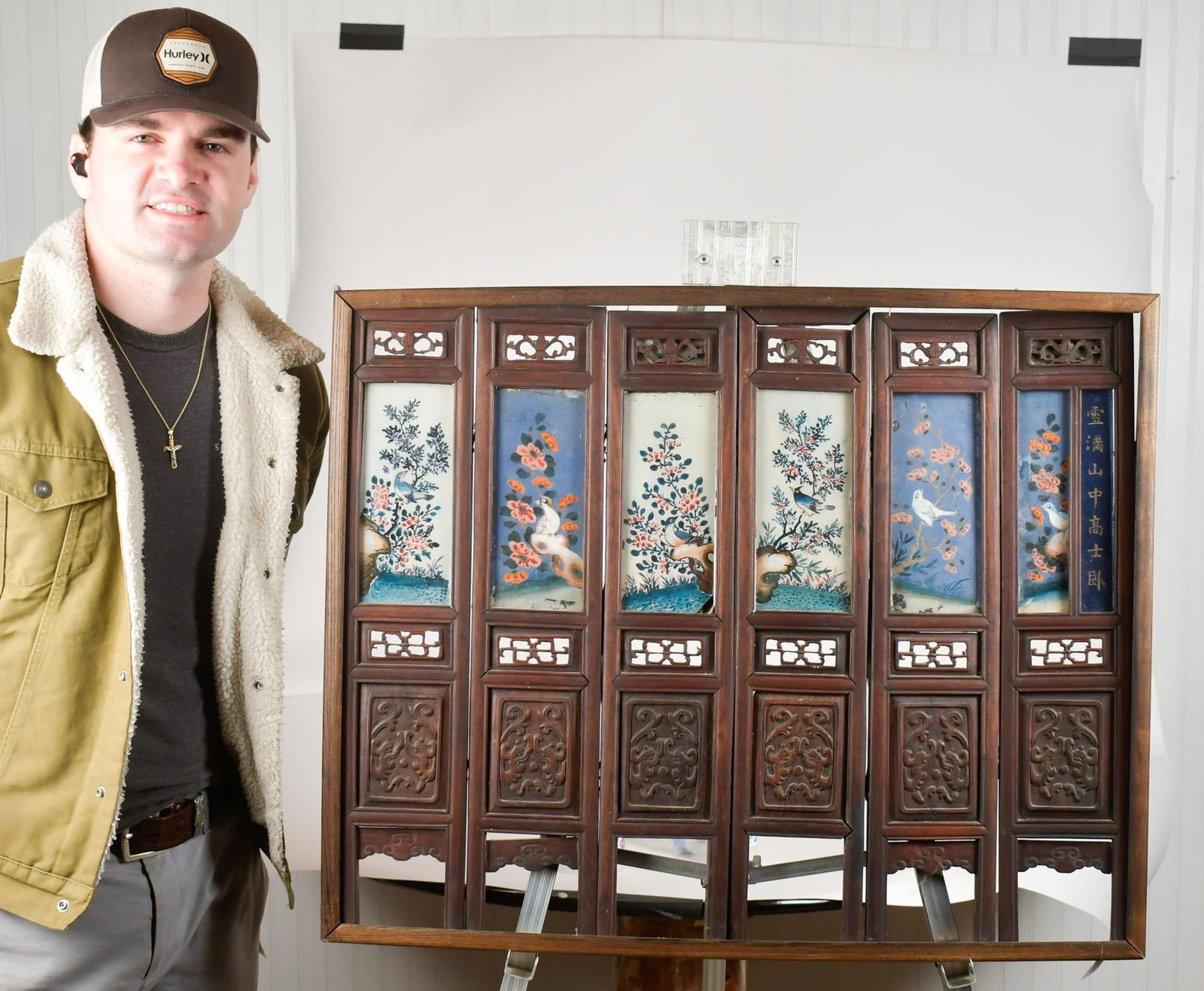 ANTIQUE REVERSE PAINTED CHINESE TABLE SCREEN. - 7