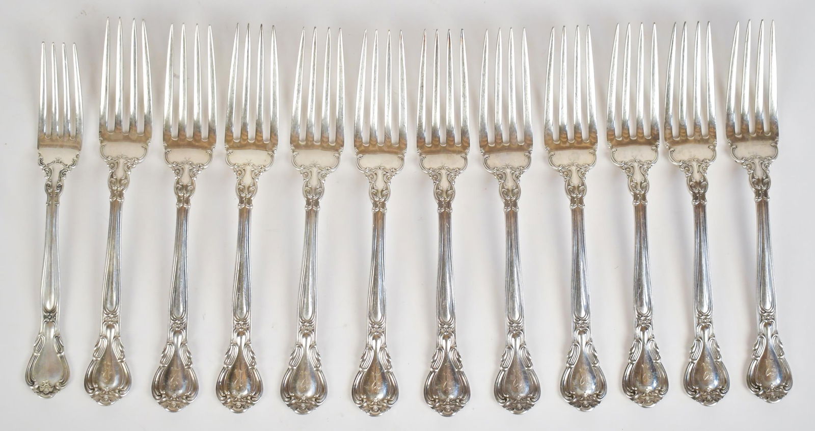 GORHAM STERLING FLATWARE SET. - 8