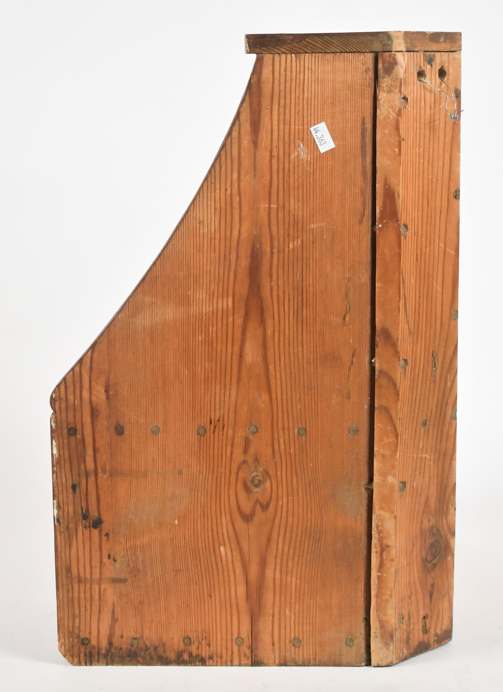 ANTIQUE RED PAINTED CORNER SHELF. - 10