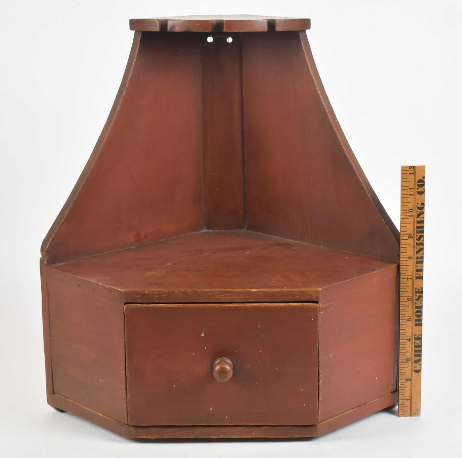 ANTIQUE RED PAINTED CORNER SHELF. - 5