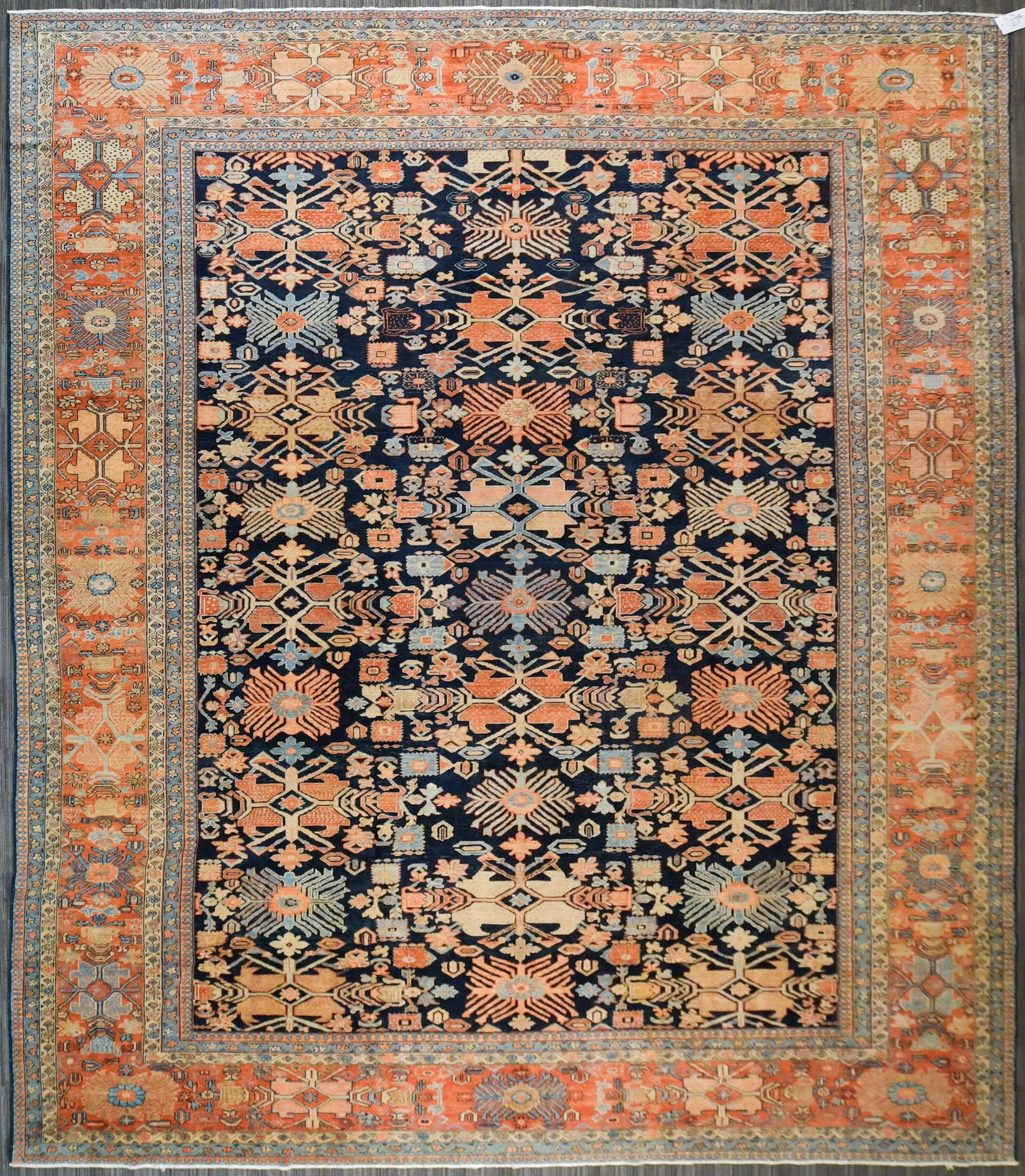 VINTAGE ORIENTAL ROOM SIZE RUG. (1 of 6)