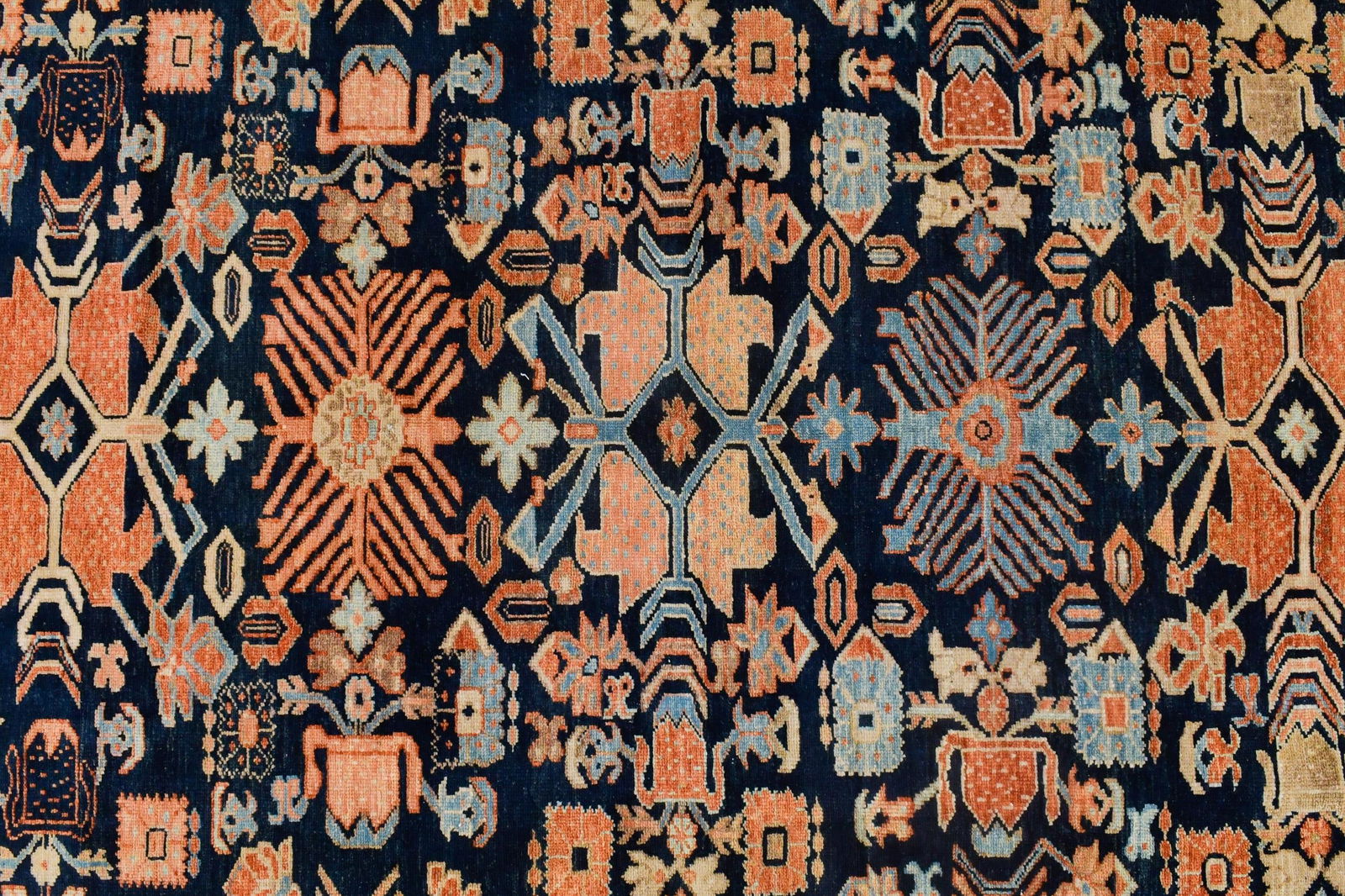 VINTAGE ORIENTAL ROOM SIZE RUG. - 3