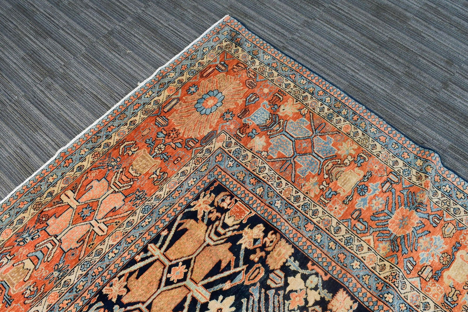 VINTAGE ORIENTAL ROOM SIZE RUG. - 5