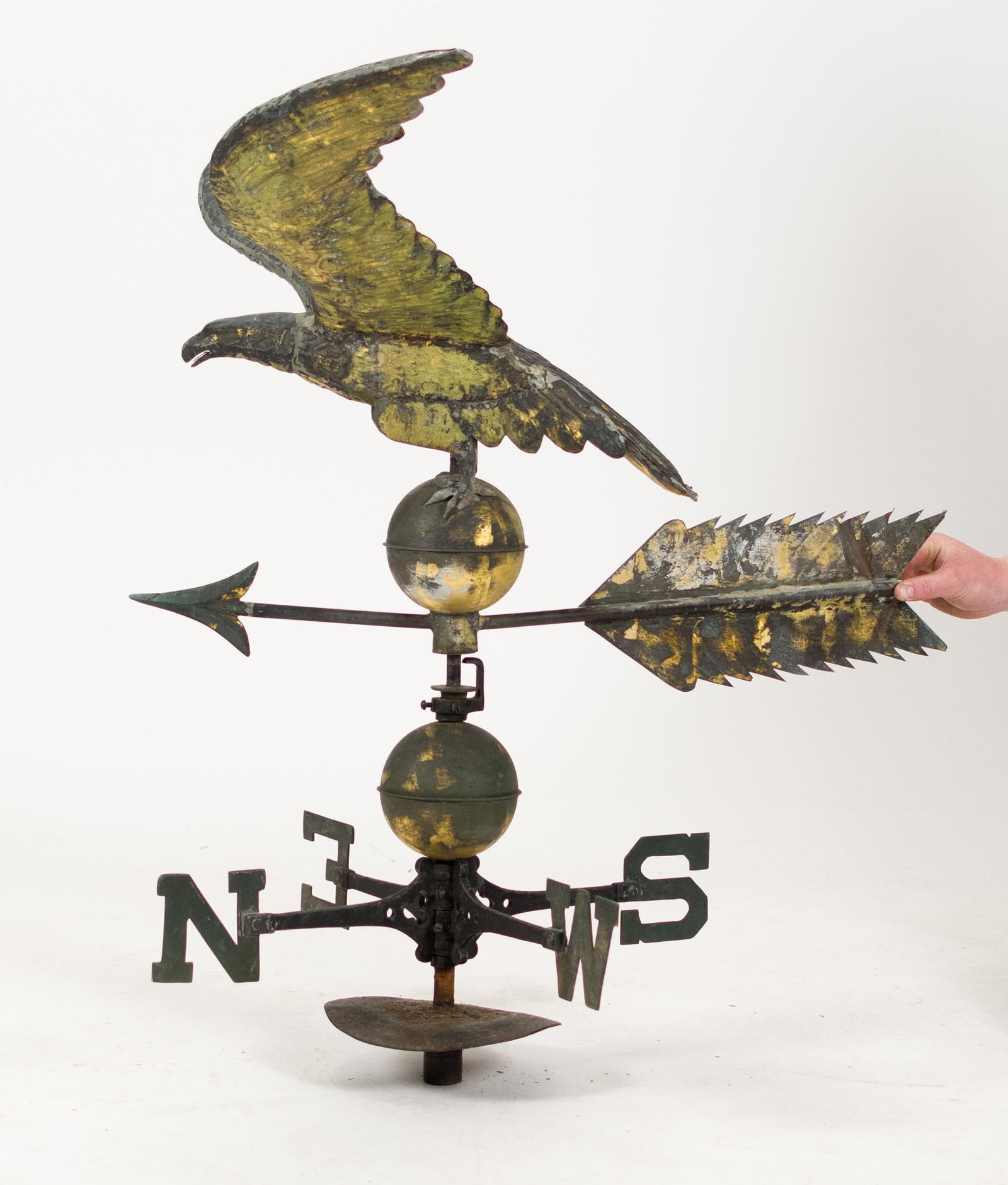 19TH C. COPPER EAGLE WEATHERVANE WITH GILT SURFACE. - 5
