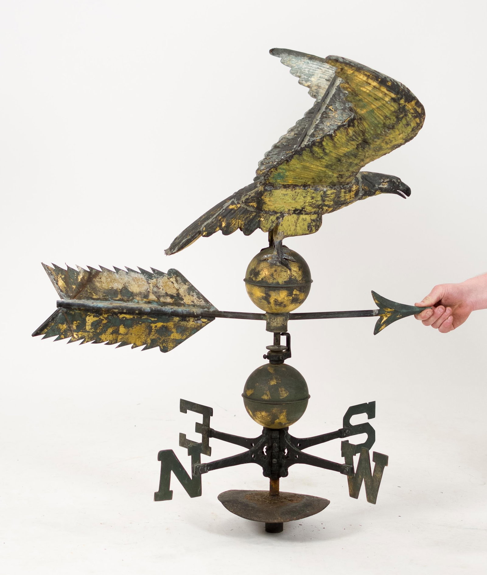 19TH C. COPPER EAGLE WEATHERVANE WITH GILT SURFACE. - 6