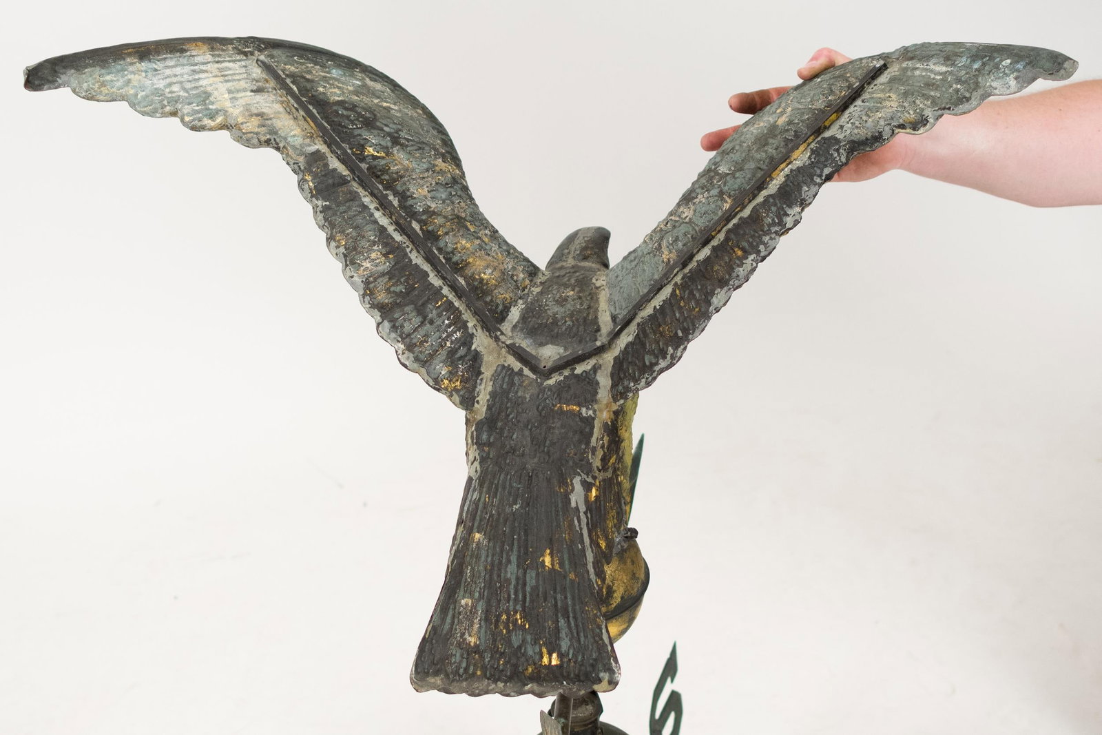 19TH C. COPPER EAGLE WEATHERVANE WITH GILT SURFACE. - 8