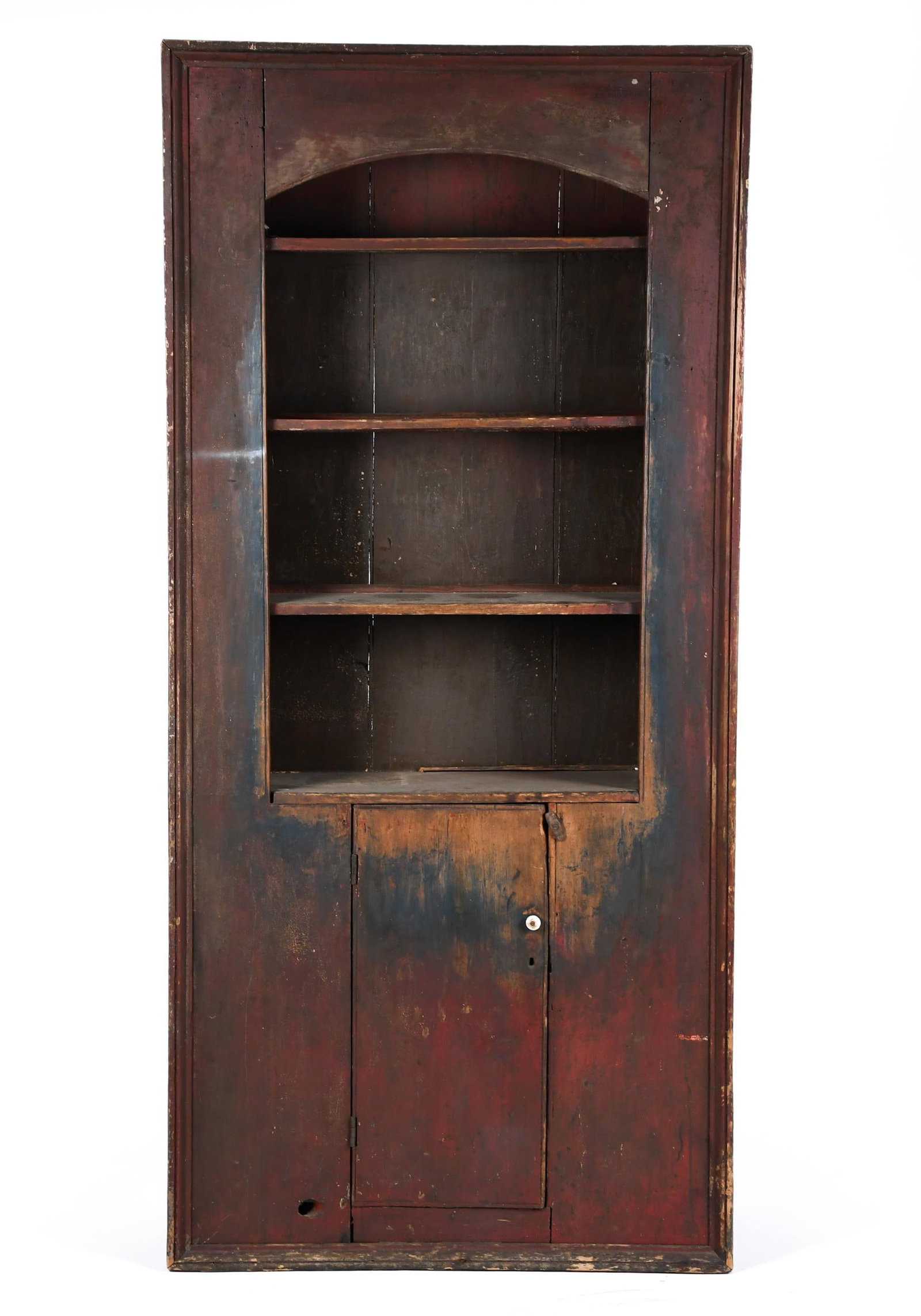 EARLY 19TH C. AMERICAN PAINTED FLOOR CUPBOARD. (1 of 8)