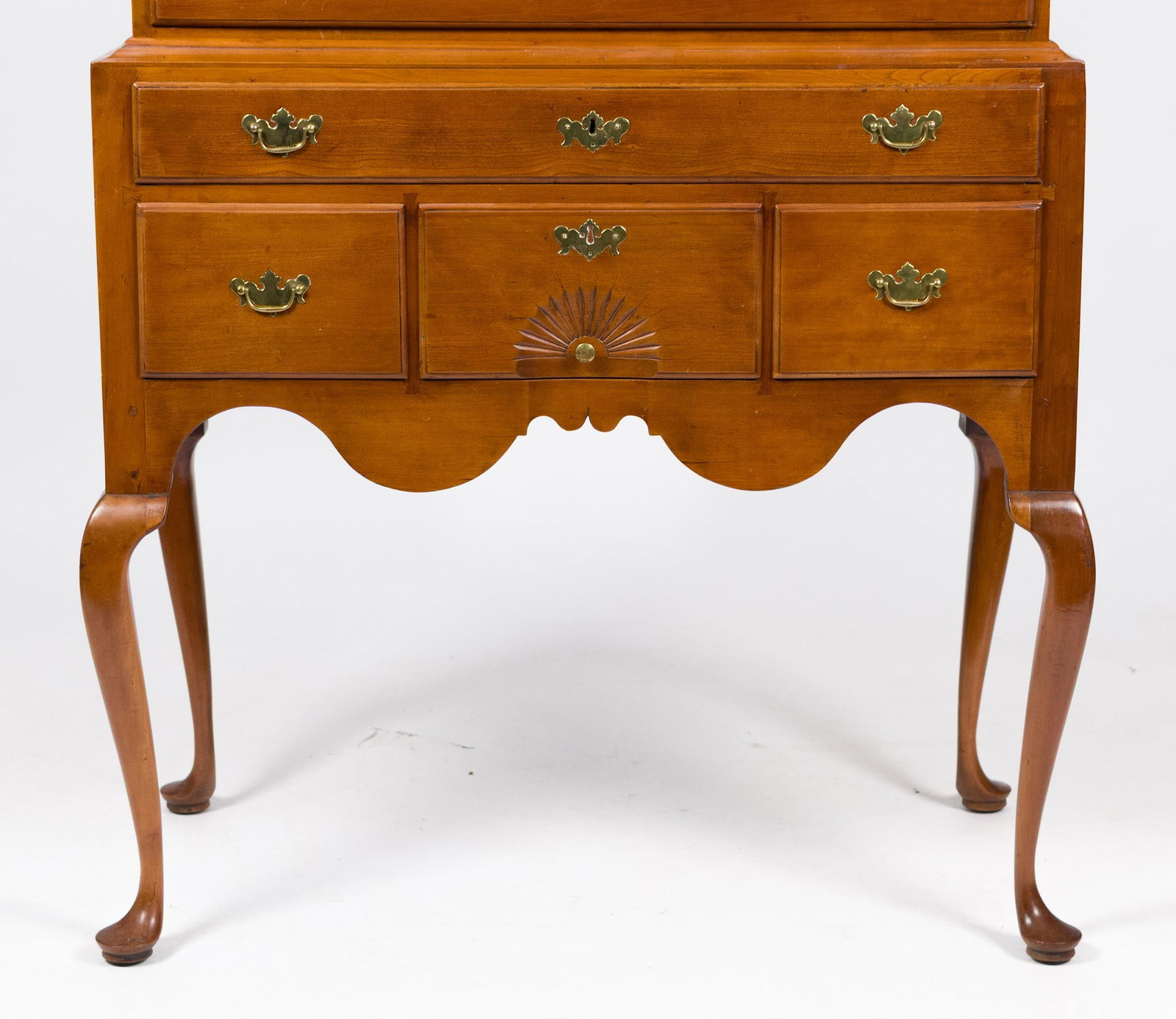 18TH C. WETHERSFIELD CT CHERRY HIGHBOY. - 4