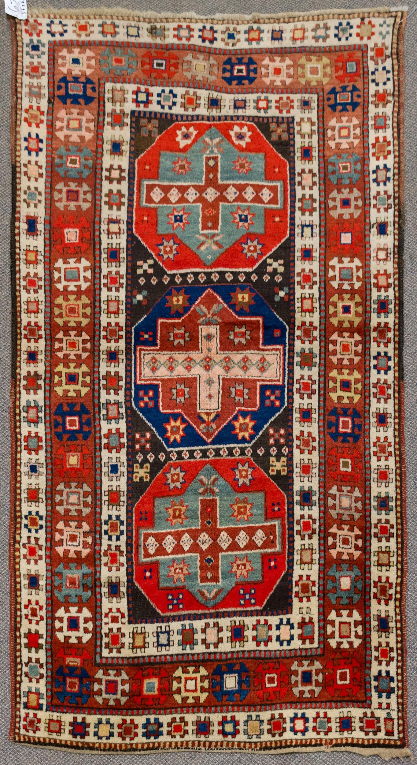 ANTIQUE CAUCASIAN ORIENTAL SCATTER RUG. (1 of 7)
