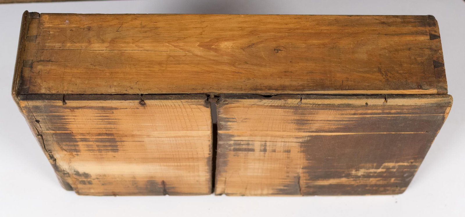 DOCUMENTED 18TH C. PA WALNUT TAVERN TABLE. - 8