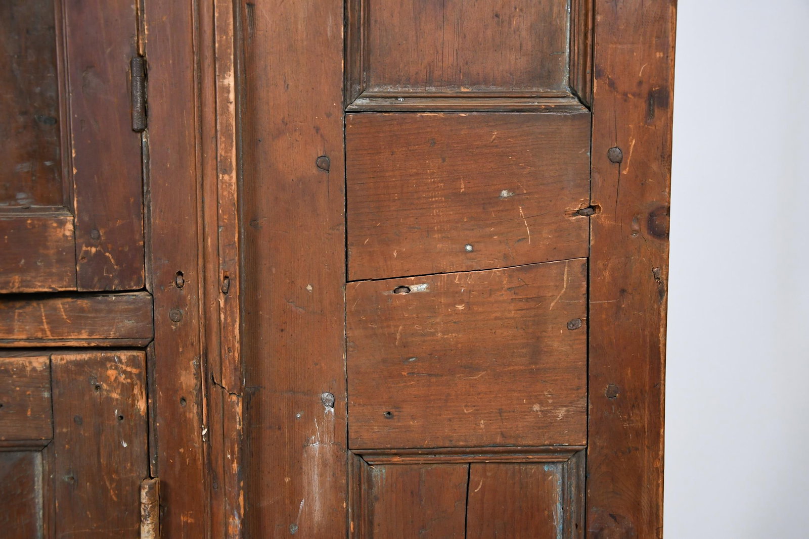 18TH C. MA ARCHITECTURAL CUPBOARD. - 4