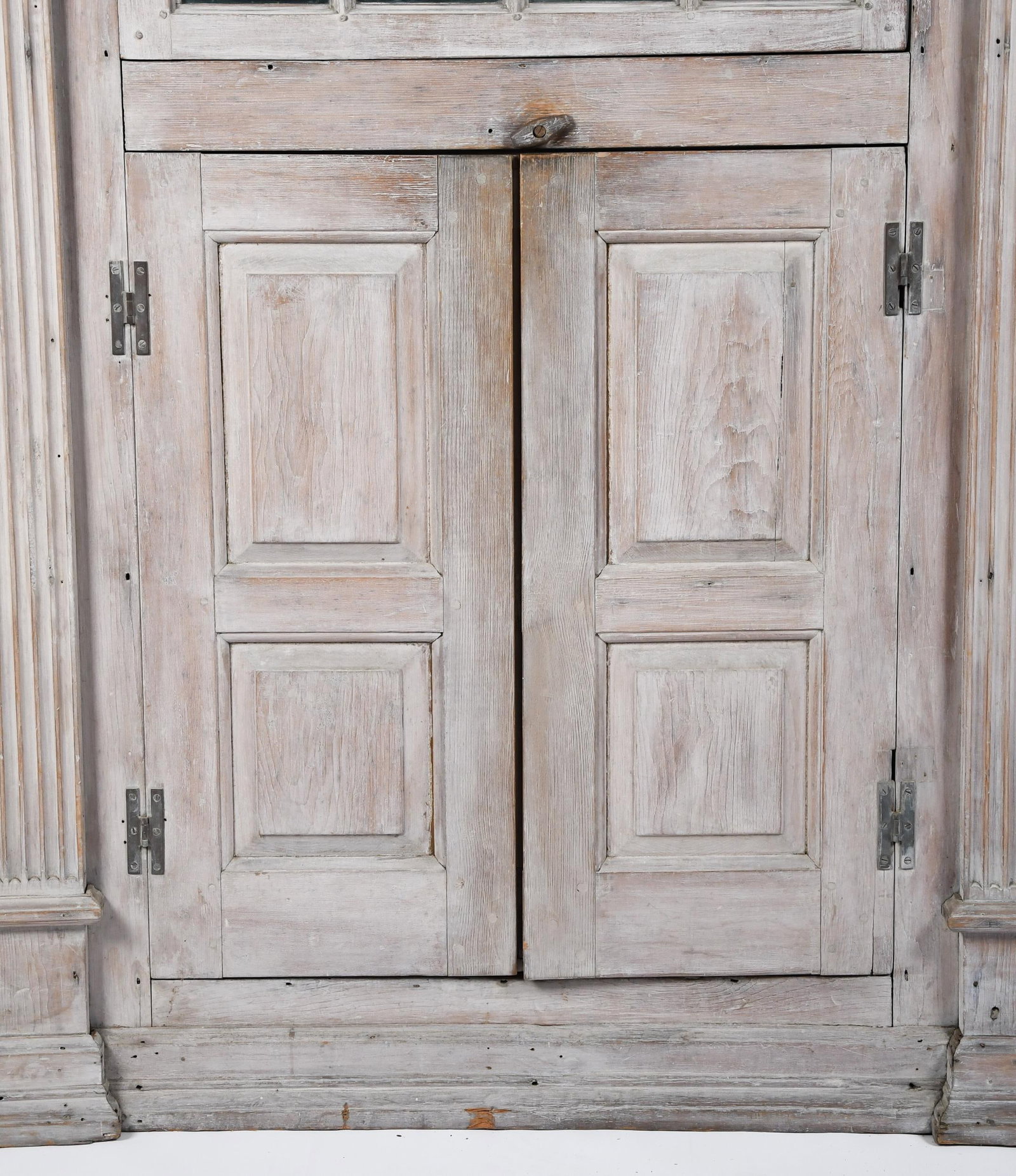 RARE MID 18TH C. ARCHITECTURAL PINE CORNER CUPBOARD. - 10