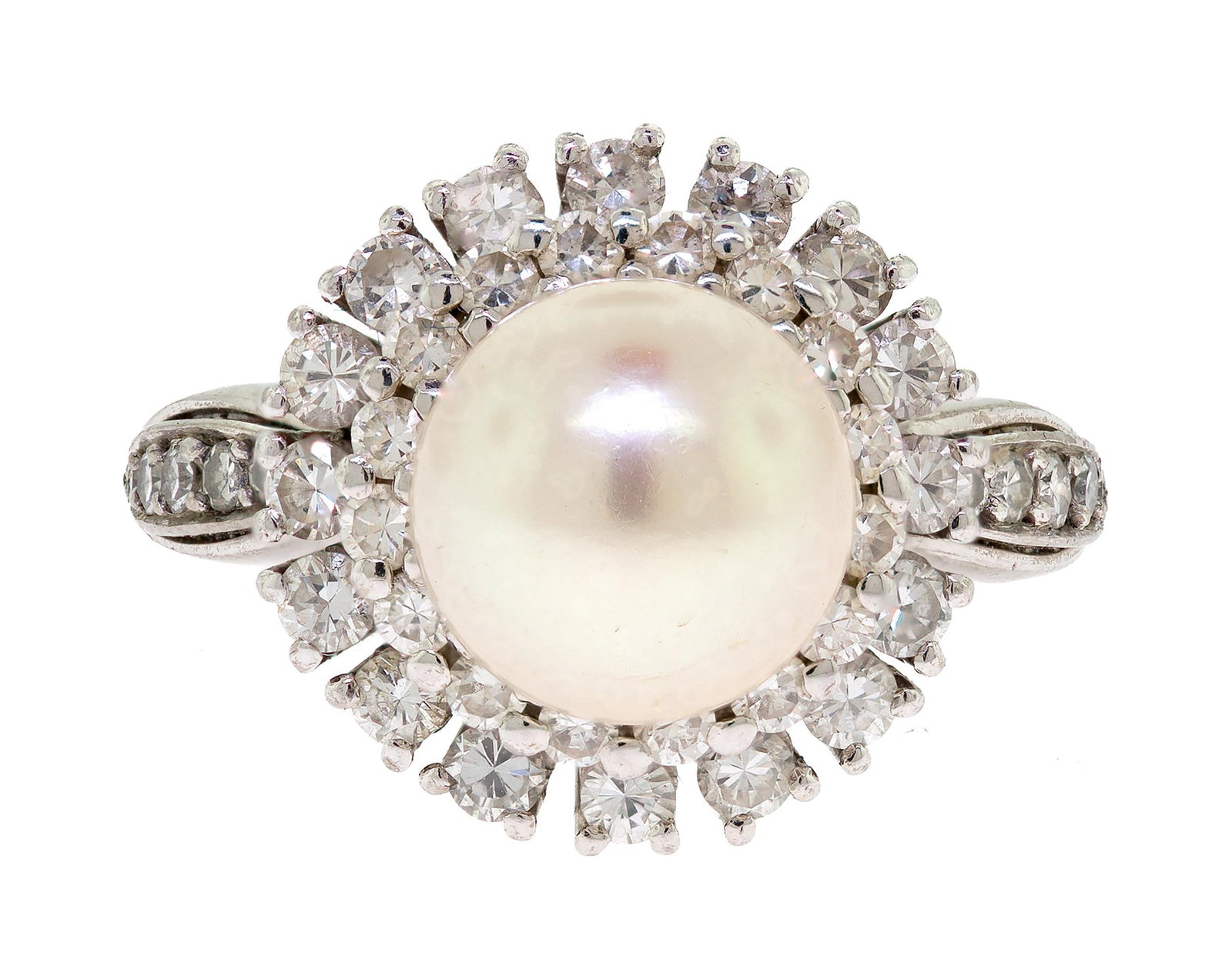 VINTAGE 14K GOLD DIAMOND & PEARL RING.: A vintage, 14k white gold (tested) ring set with a cultured, round, light cream pearl with very good luster, 9.6mm and approx. 1.35 ct. tw., round brilliant and single cut, natural diamonds of G-H col