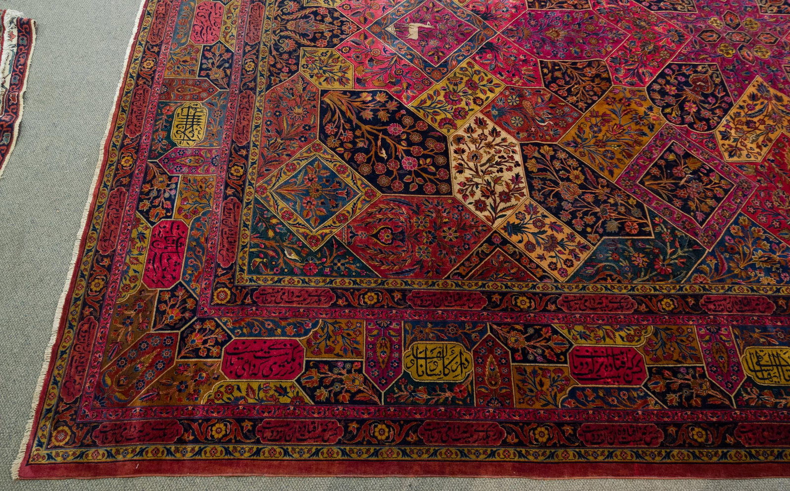 ANTIQUE SIGNED SAROUK ORIENTAL ROOM SIZE RUG. - 4