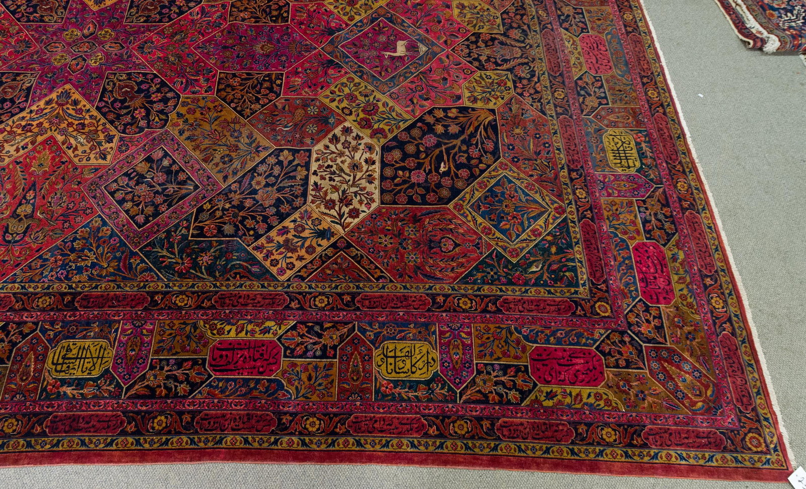 ANTIQUE SIGNED SAROUK ORIENTAL ROOM SIZE RUG. - 5