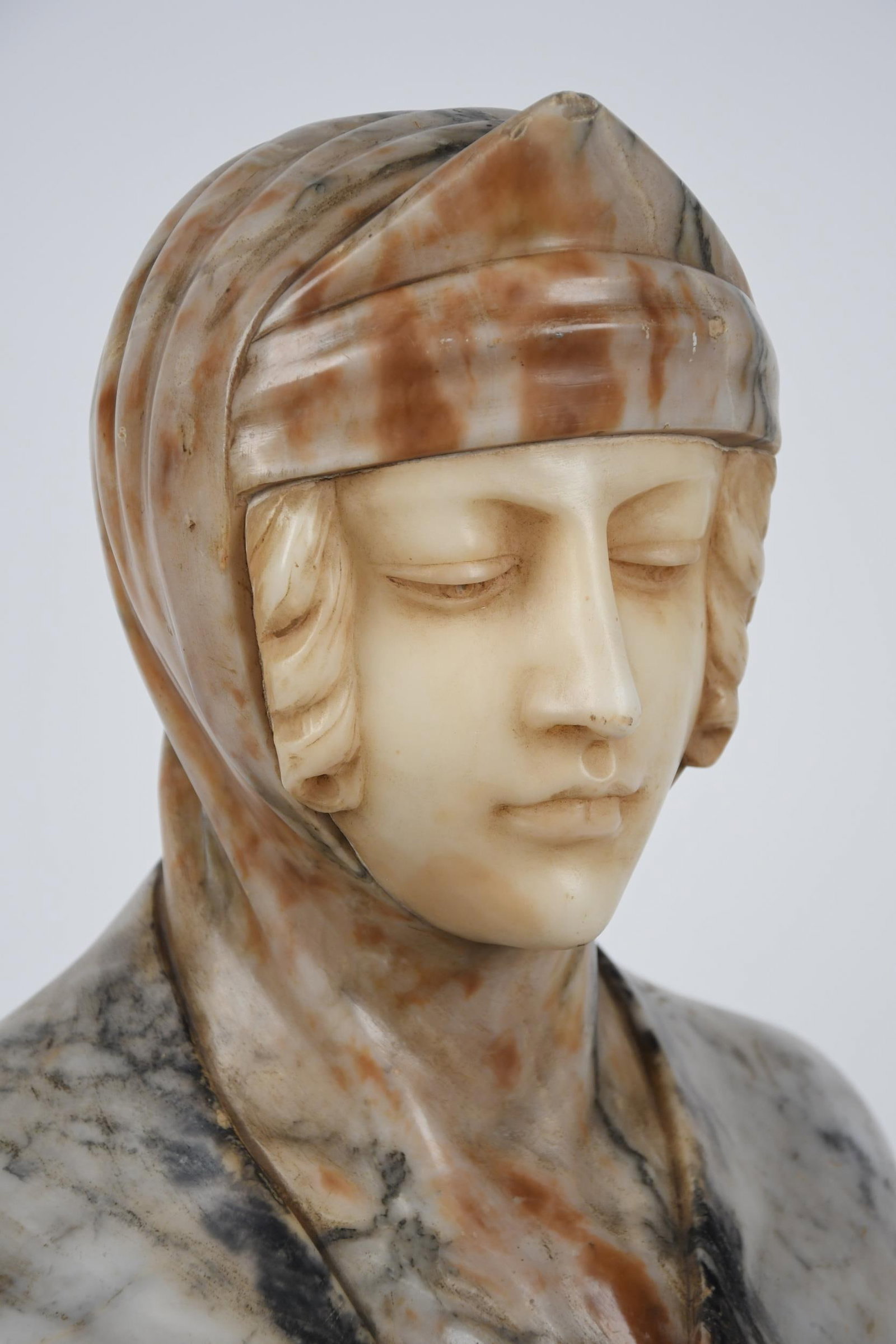 ANTIQUE MARBLE BUST, PROF. AURILI, DATED 1923. - 2