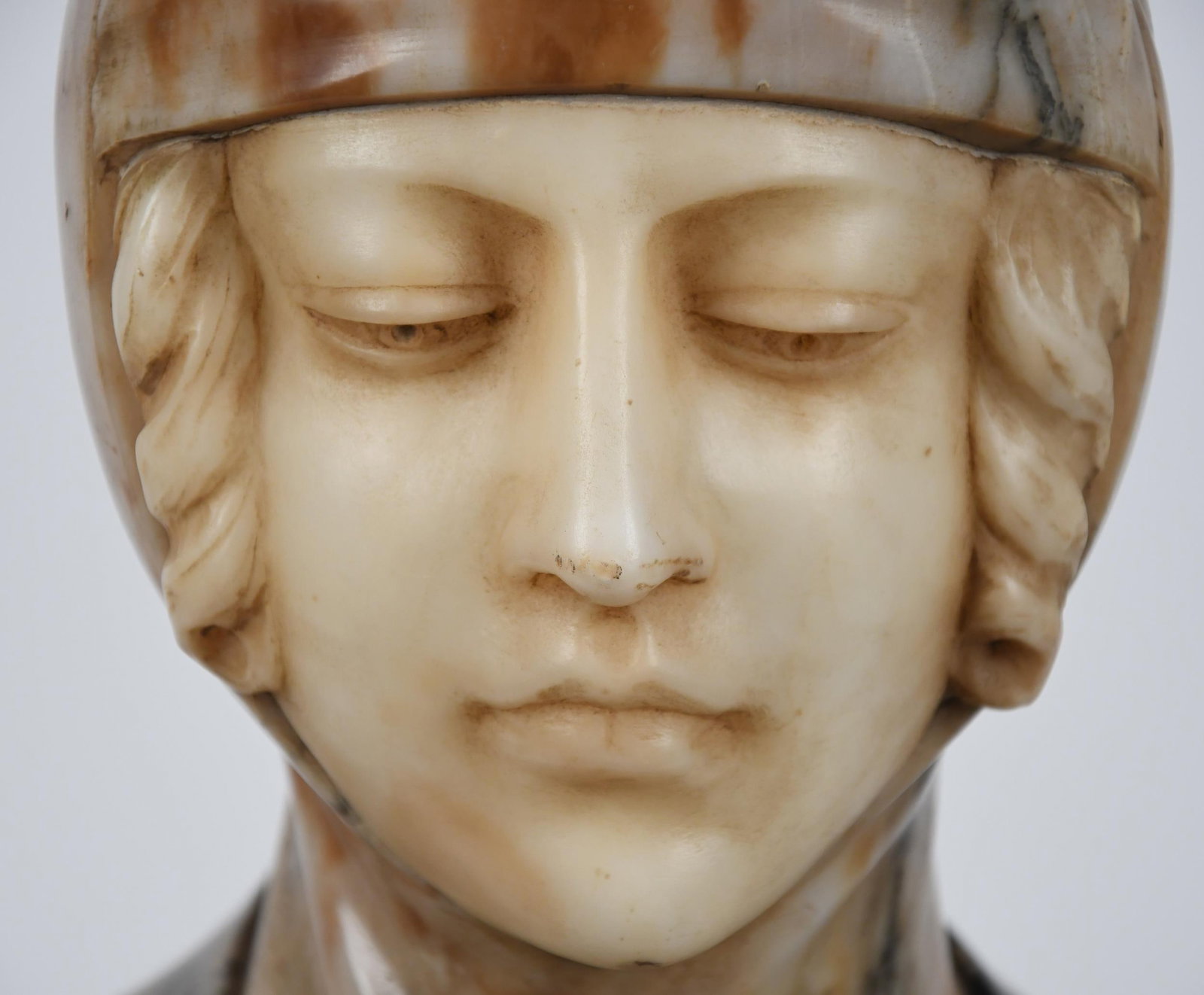 ANTIQUE MARBLE BUST, PROF. AURILI, DATED 1923. - 3