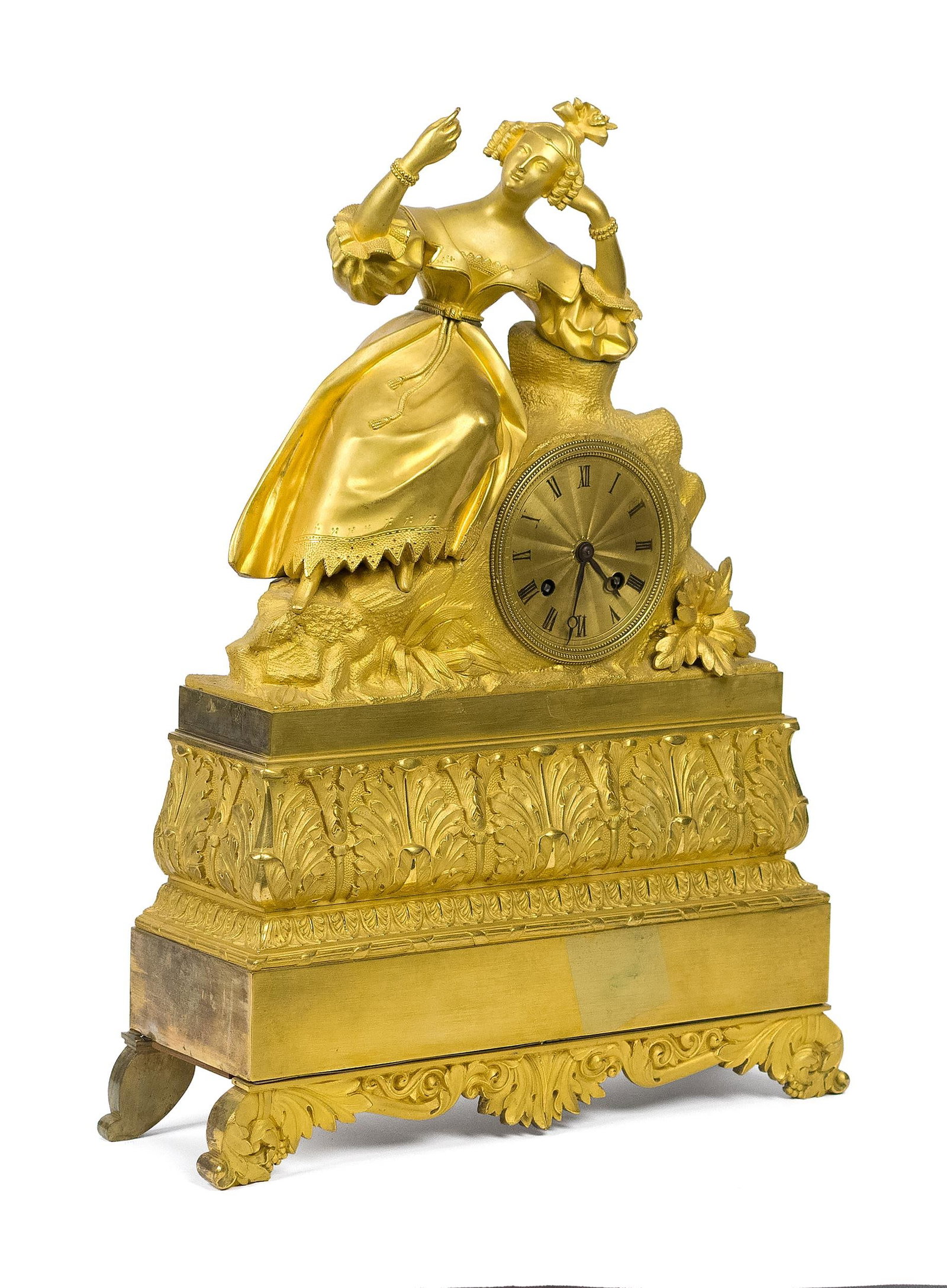 ANTIQUE FRENCH DORE BRONZE MANTLE CLOCK.: A late 19th C. French dore bronze French mantle clock with a Classical female resting upon a rocky outcrop with acanthus details throughout base, unsigned dial and works. 17.75”H x 13.5”W 