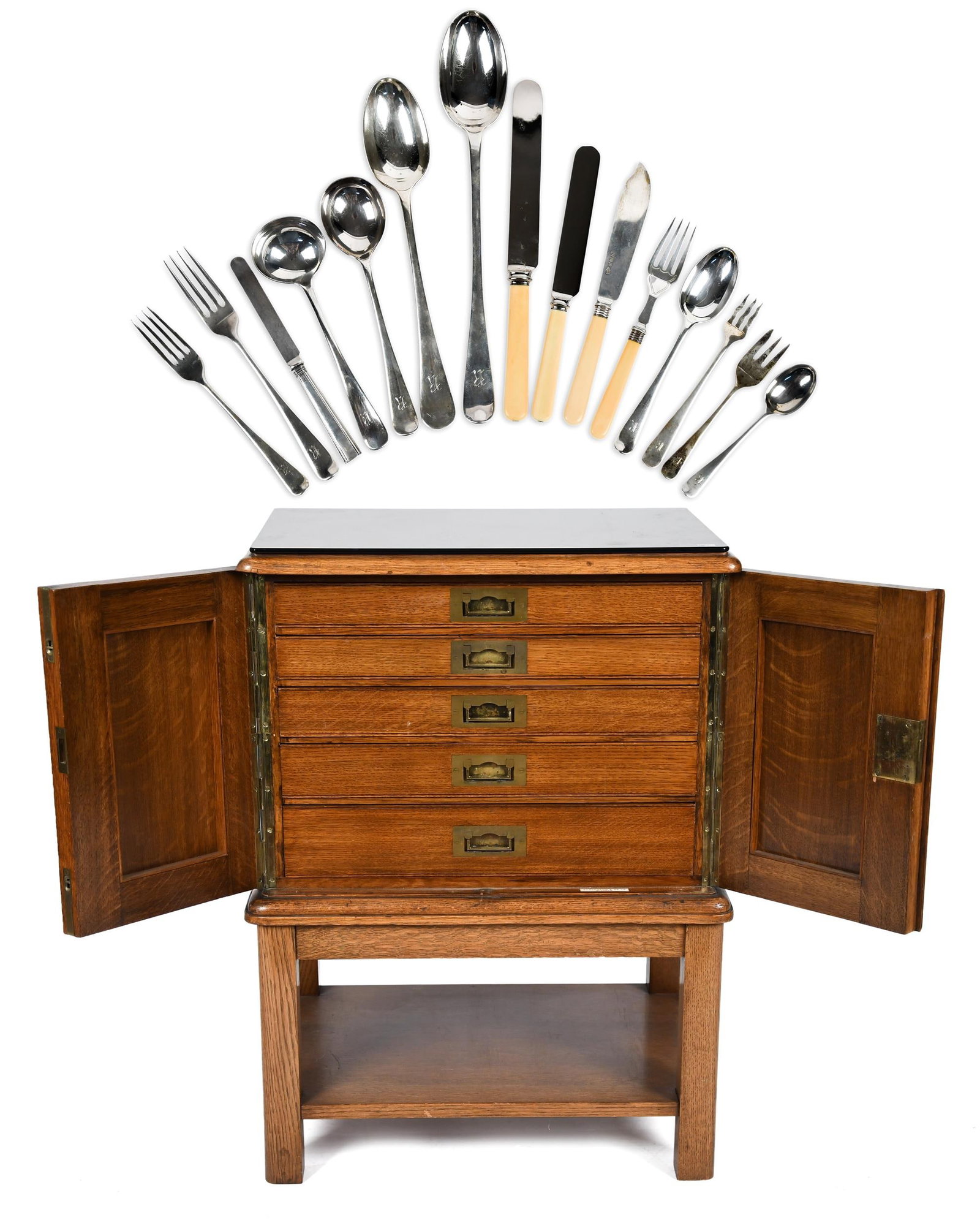 ANTIQUE ELKINGTON & CO. STERLING FLATWARE SET.: A large Elkington & Co., England, sterling silver flatware set, with “K” monogram, in the original Elkington & Co. oak silver chest. 150 pieces total, 162 total troy ounces excluding bone 