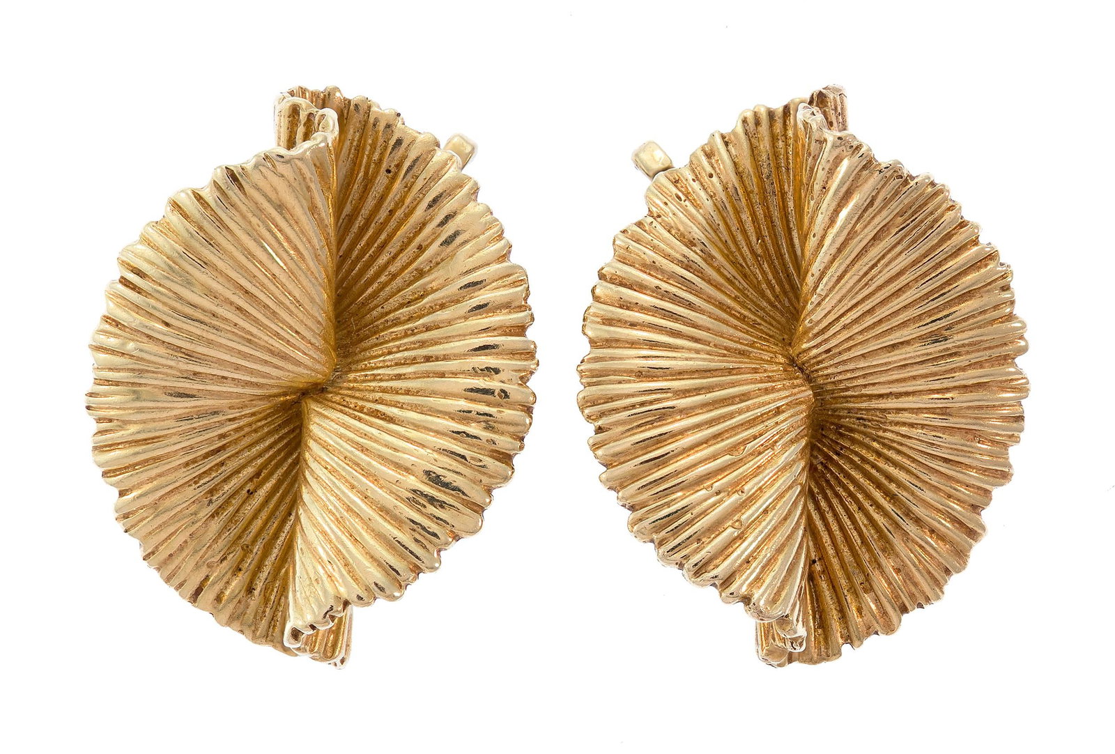 VINTAGE TIFFANY & CO. 14K GOLD CLIP EARRINGS.: A pair of vintage, signed, Tiffany & Co., 14k yellow gold (stamped) clip earrings, 1 inch long, 10.9 grams.