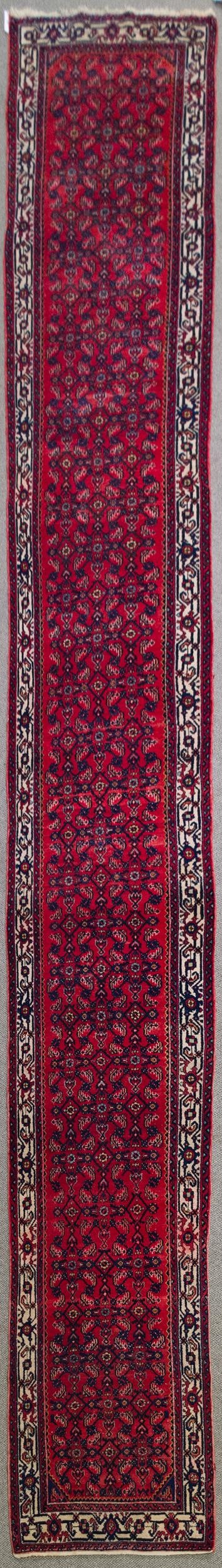 VINTAGE ORIENTAL RUNNER RUG. (1 of 6)