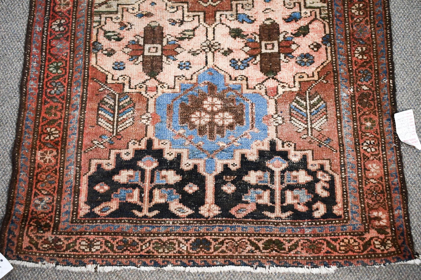ANTIQUE ORIENTAL RUNNER. - 4