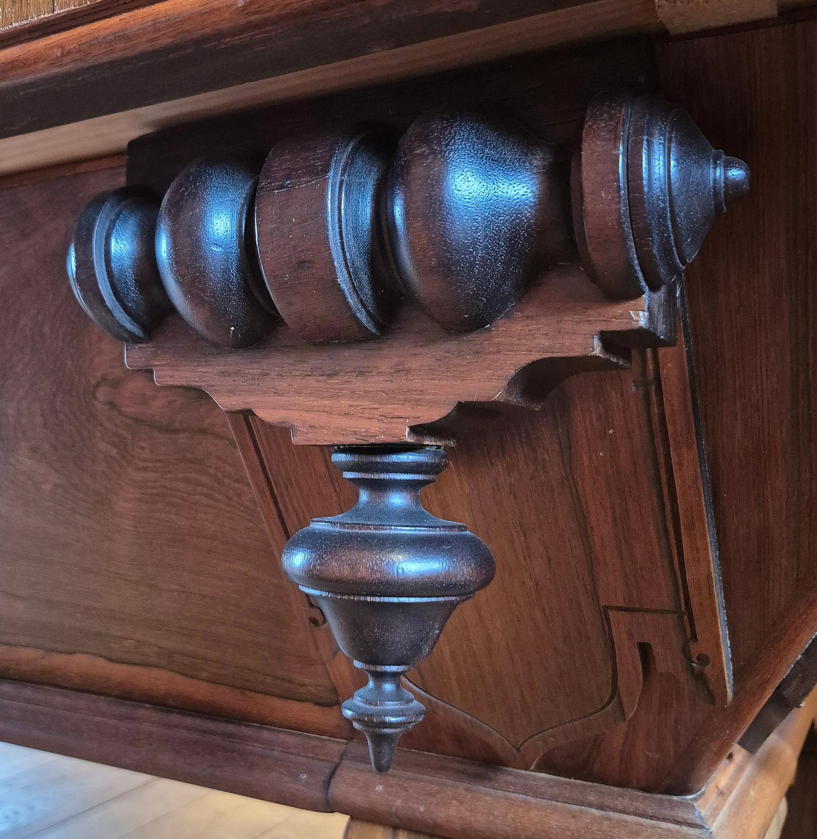 ANTIQUE BRUNSWICK POOL TABLE. - 11