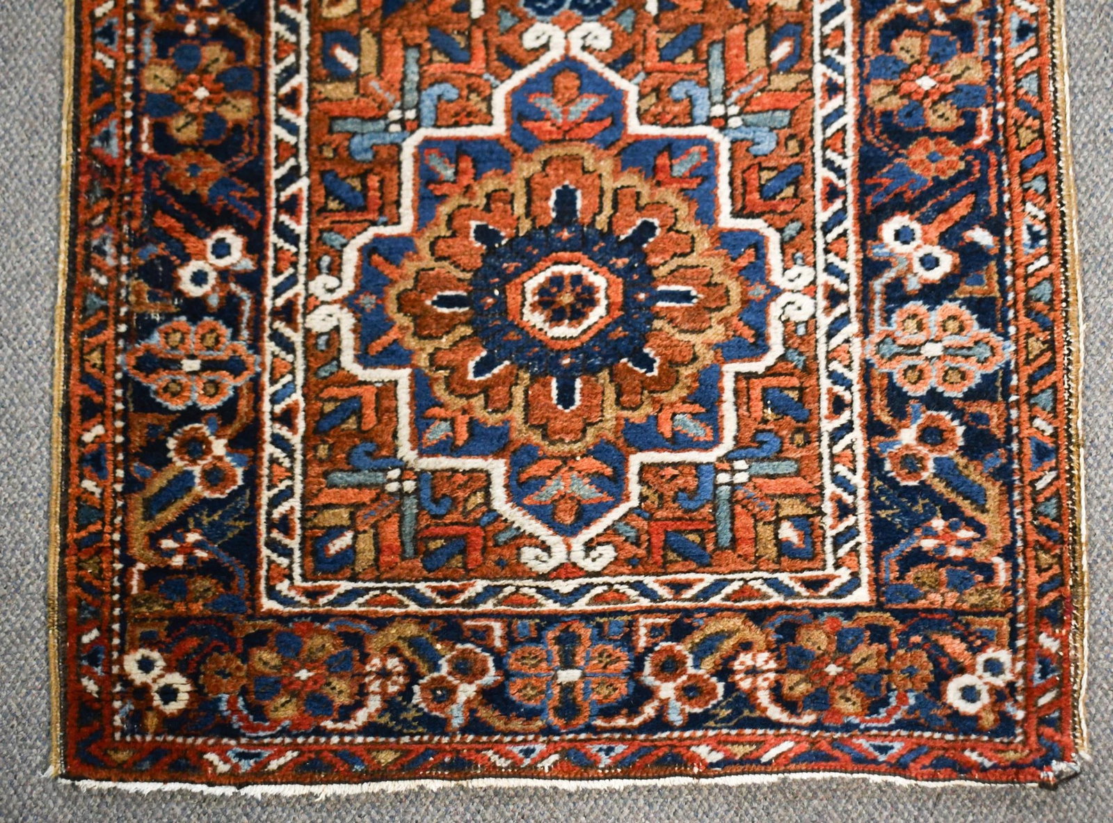 ANTIQUE HERIZ HALL RUNNER. - 2