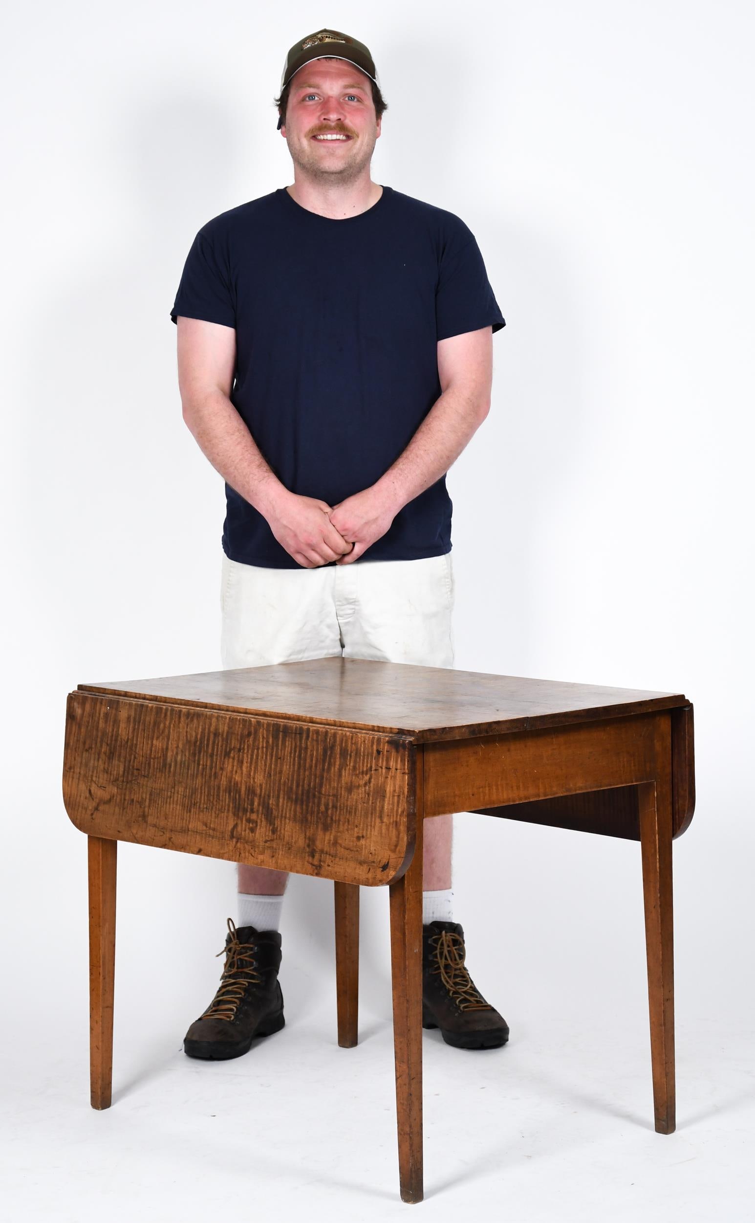 19TH C. TIGER MAPLE NEW ENGLAND DROP LEAF TABLE. - 8