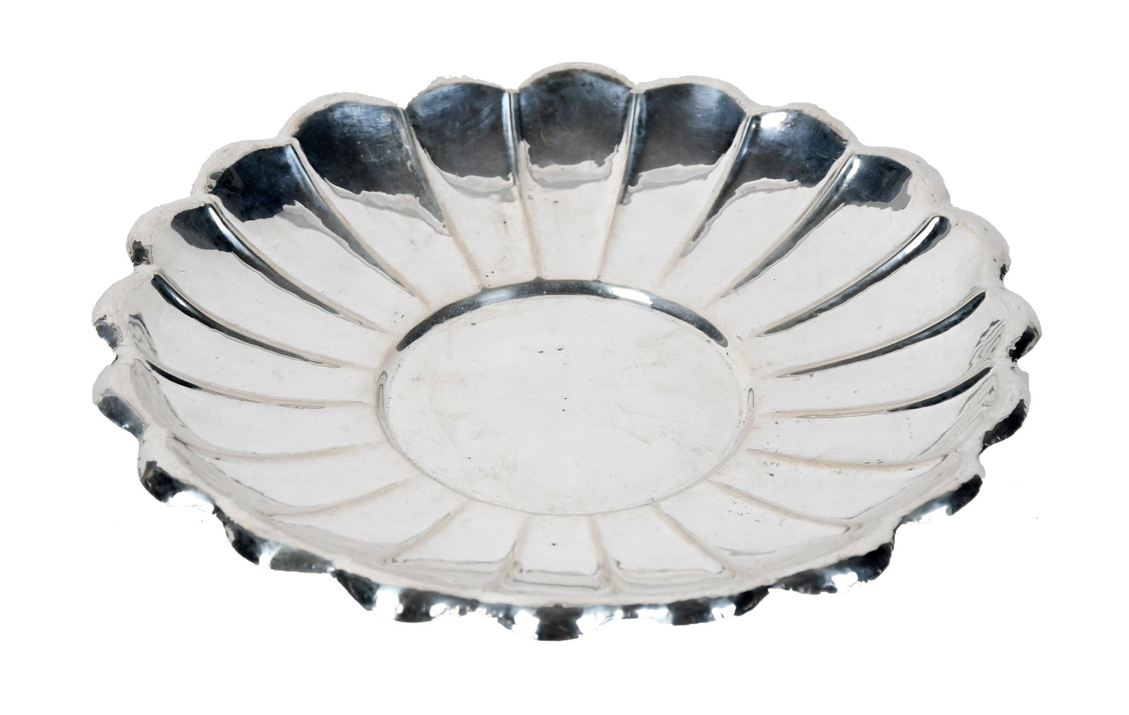 PERUVIAN KOHLER STERLING CHARGER.: A Peruvian Kohler sterling silver scalloped edge bowl or charger. 13.5” dia. 27.3 oz t.