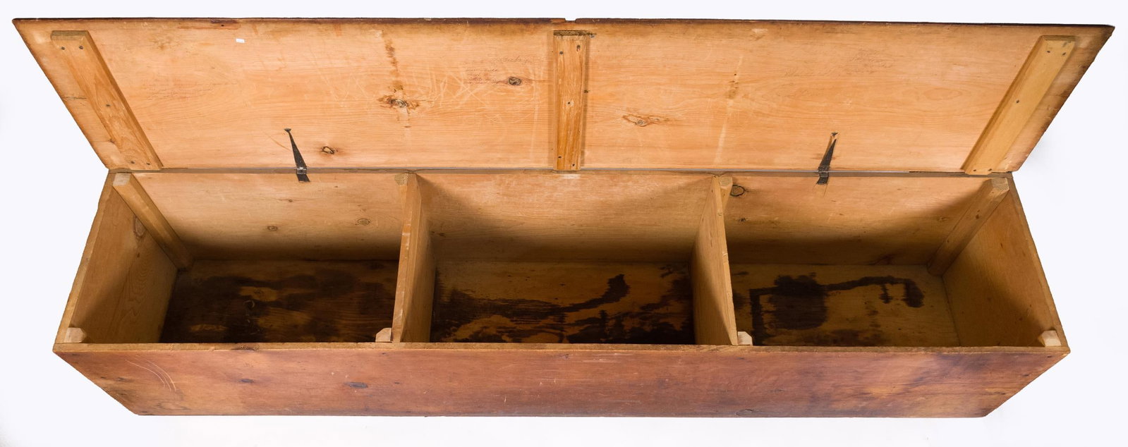 OVERSIZED 19TH AMERICAN PINE GRAIN BIN. - 4
