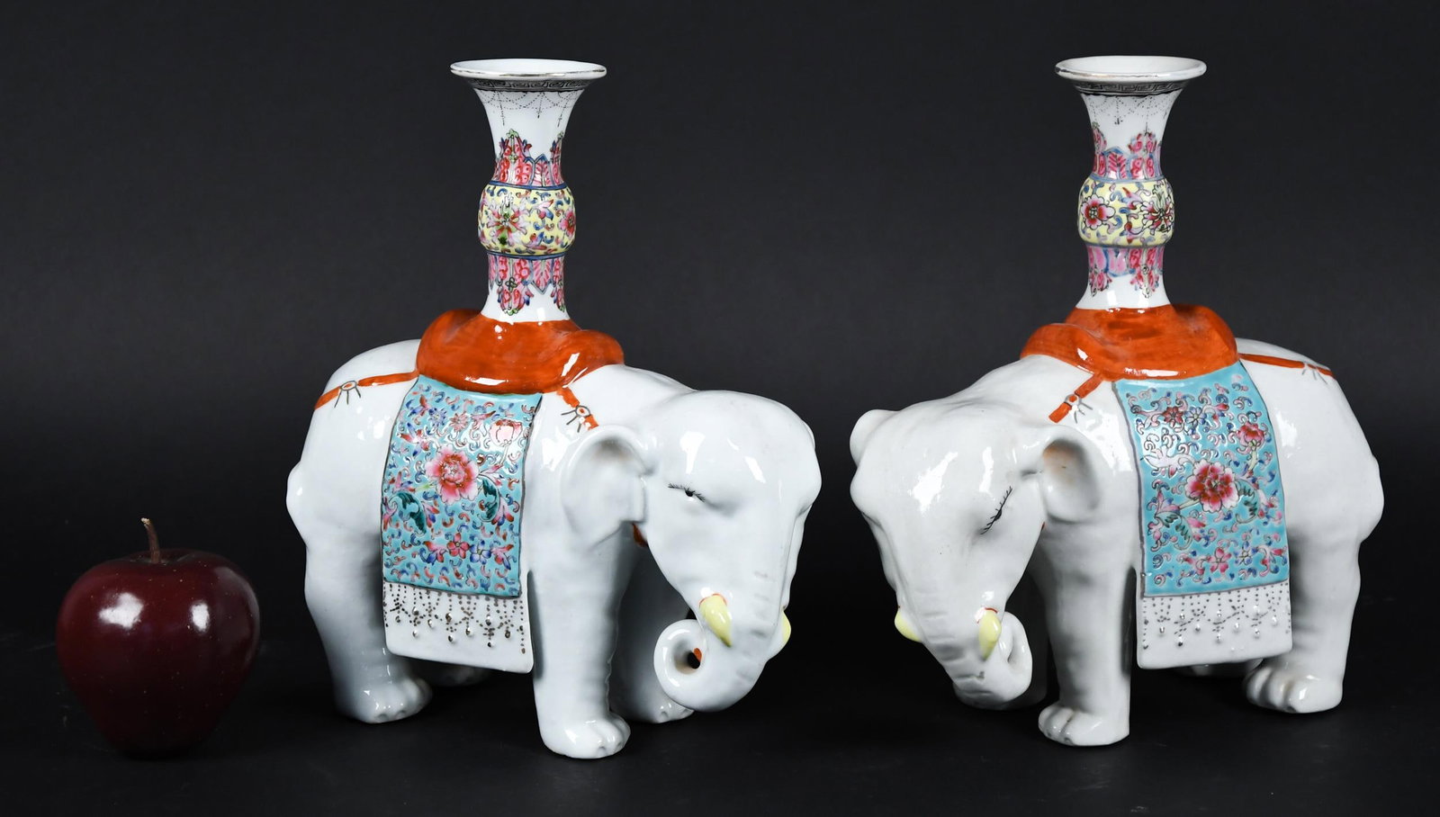 ANTIQUE CHINESE EXPORT ELEPHANT CANDLESTICKS. - 10