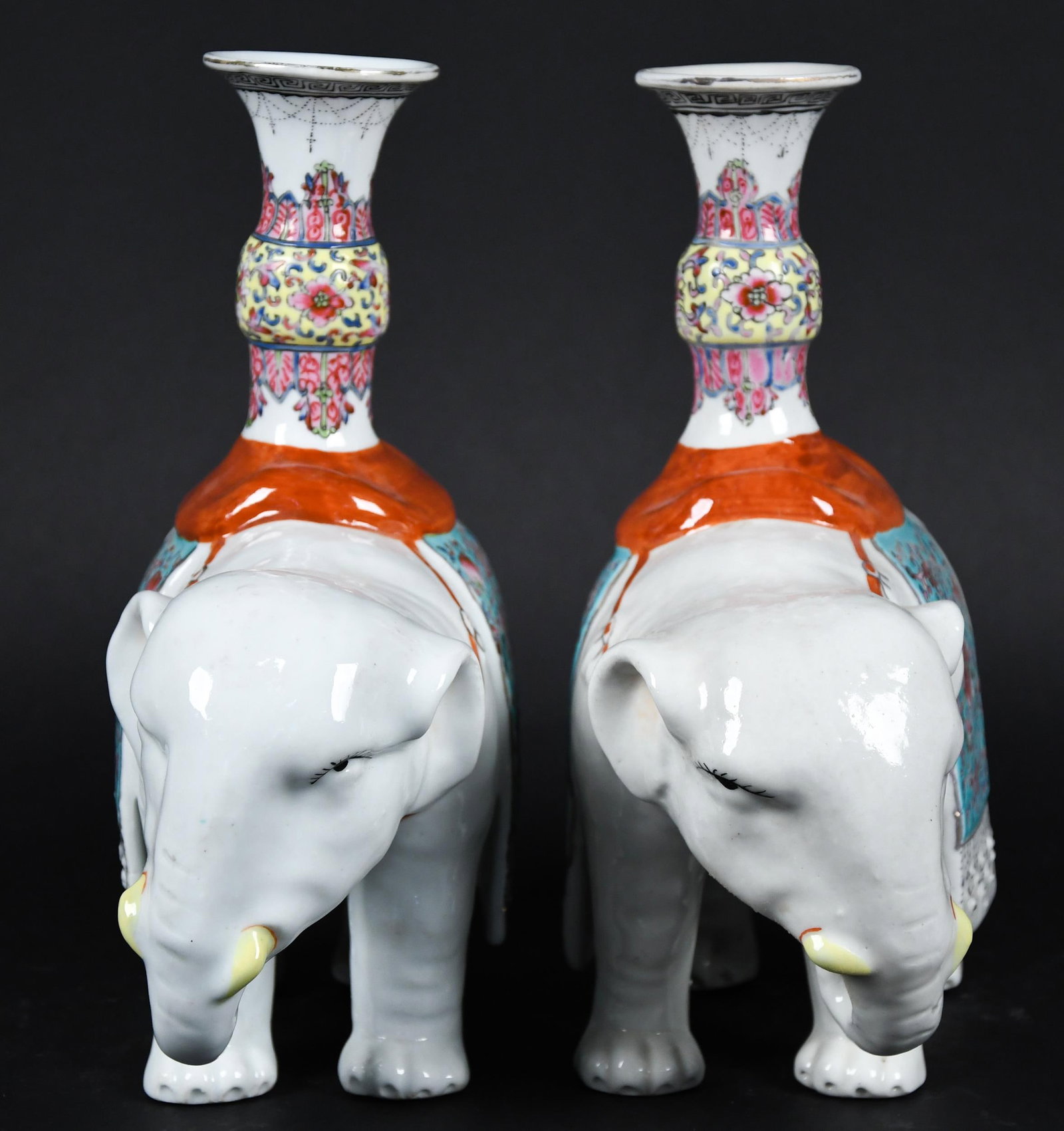 ANTIQUE CHINESE EXPORT ELEPHANT CANDLESTICKS. - 5