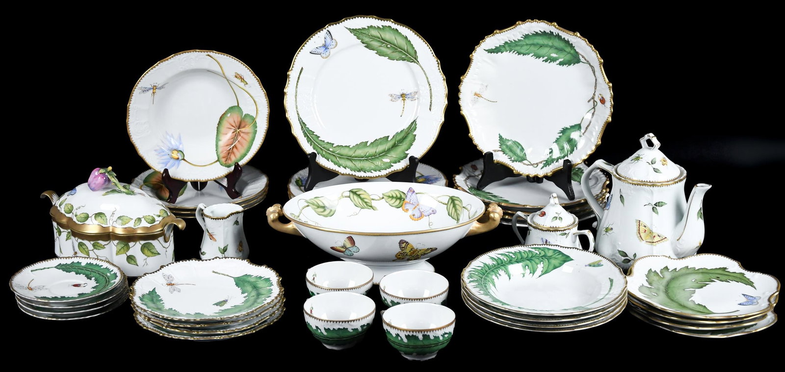 ANNA WEATHERLEY GREEN LEAF CHINA. (1 of 16)