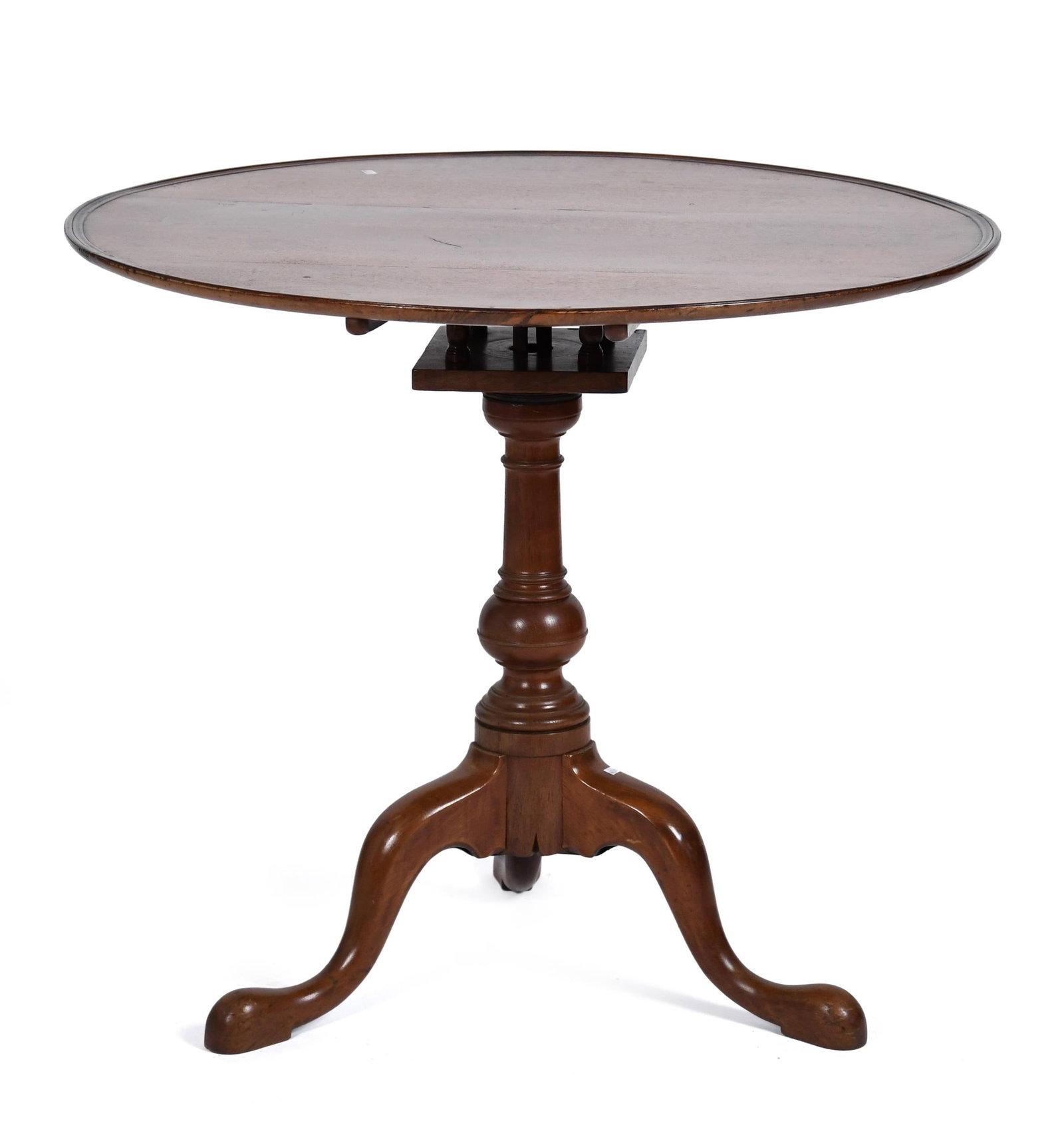 18TH C. PA WALNUT DISH TOP TEA TABLE. (1 of 8)