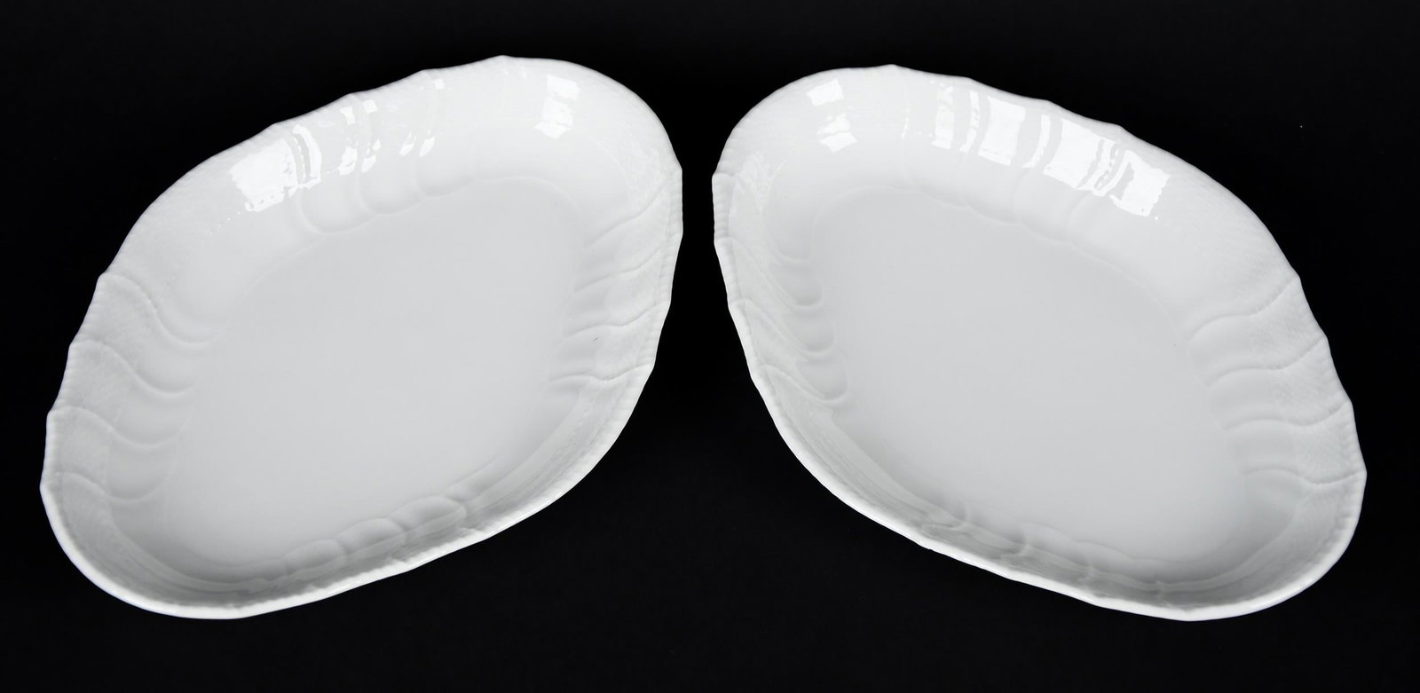 KPM BERLIN NEUOSIER PATTERN CHINA SET. - 19