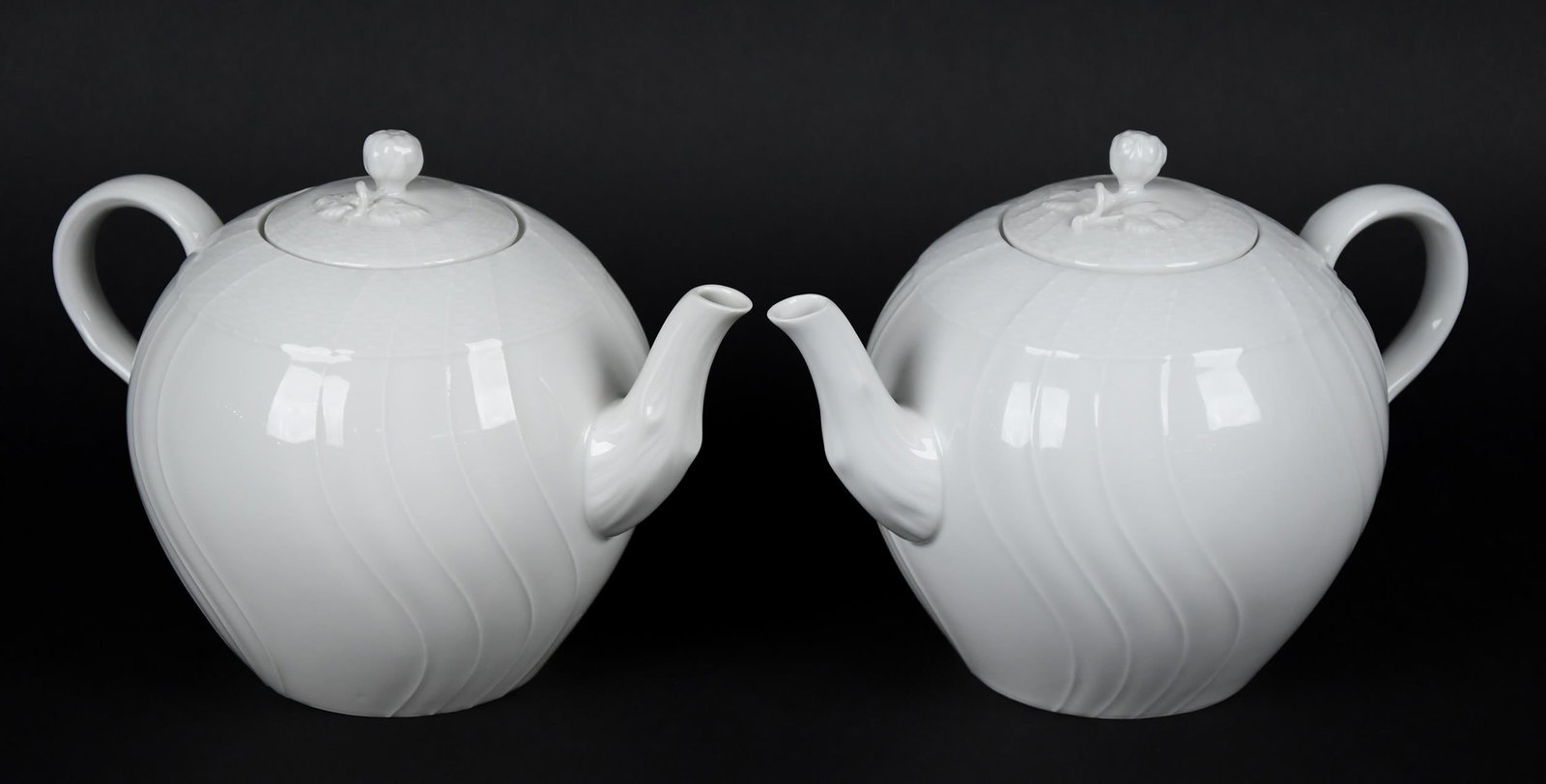 KPM BERLIN NEUOSIER PATTERN CHINA SET. - 6