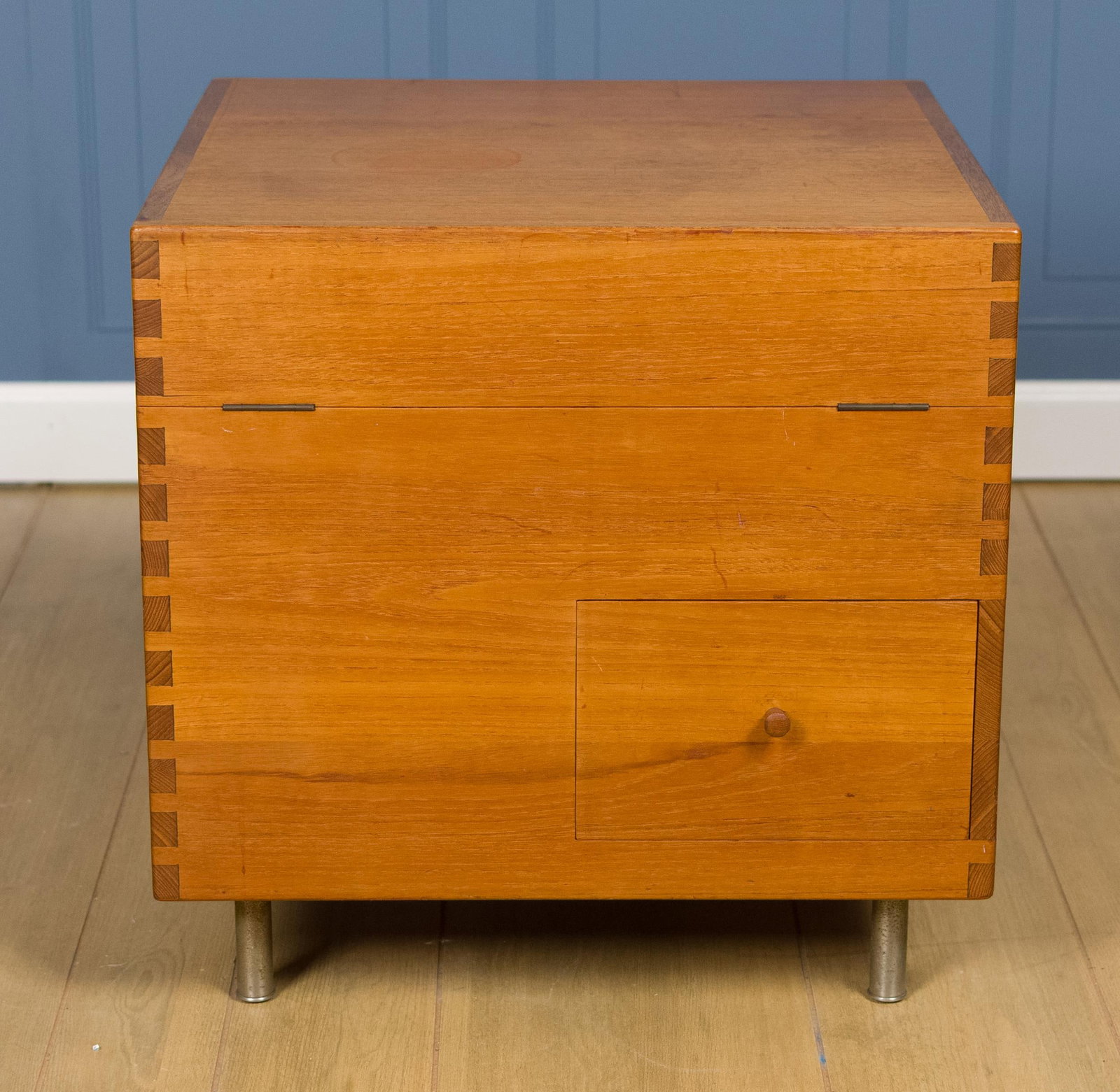 HANS WEGNER CUBE BAR. - 3