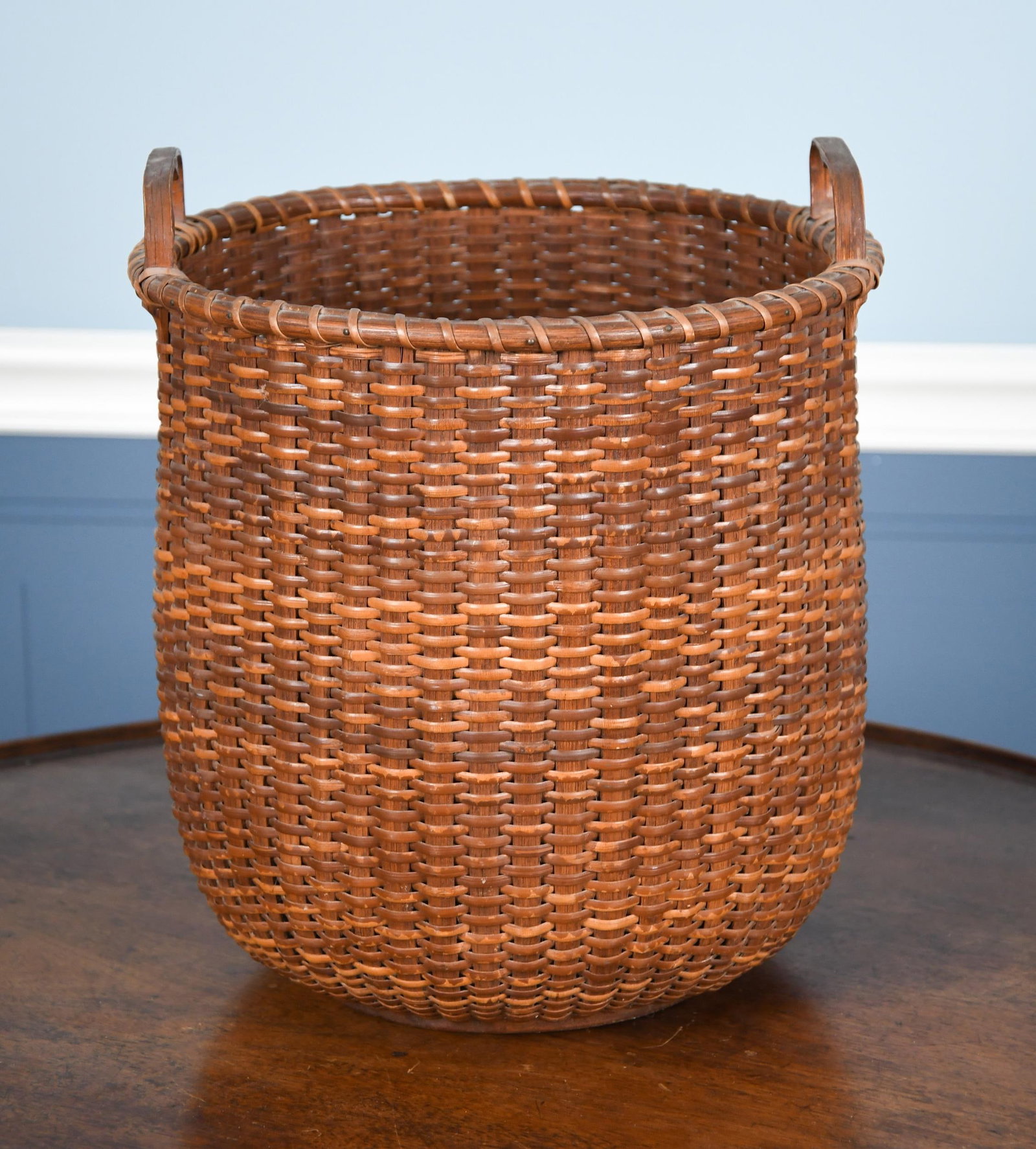 ANTIQUE JOSE REYES SIGNED NANTUCKET BASKET. (1 of 9)