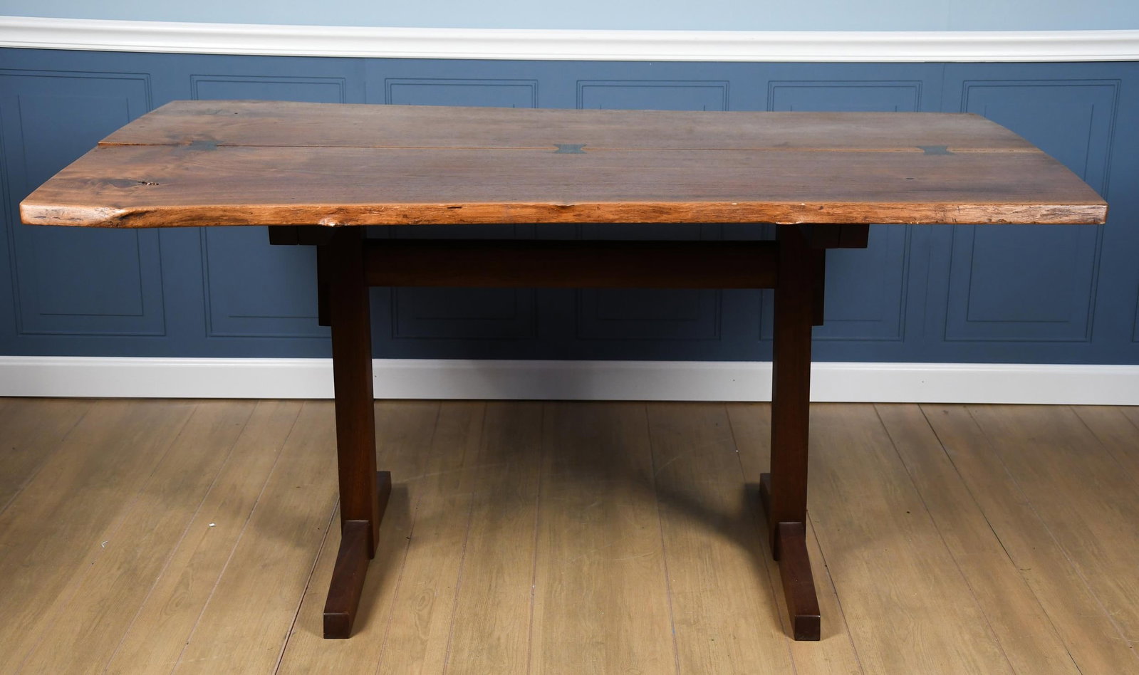 GEORGE NAKASHIMA LIVE EDGE WALNUT DINING TABLE. - 6